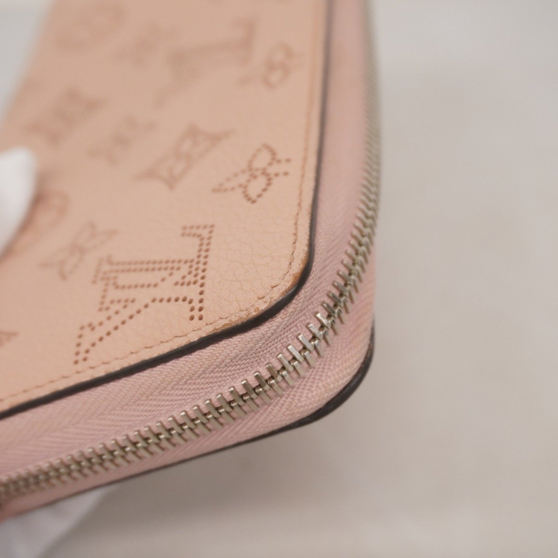 Louis Vuitton Mahina, Pink, Leather, wallet