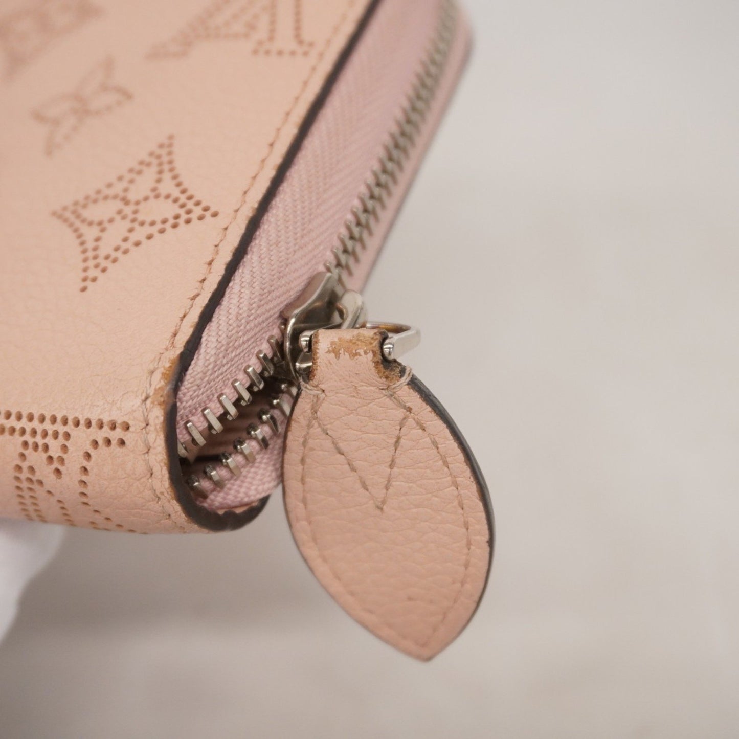 Louis Vuitton Mahina, Pink, Leather, wallet
