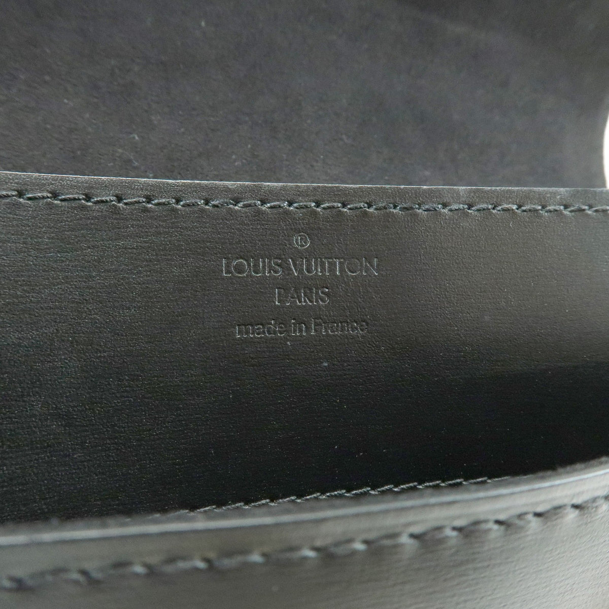 Louis Vuitton Chain Louise Clutch Leather, Black, Leather, Clutch