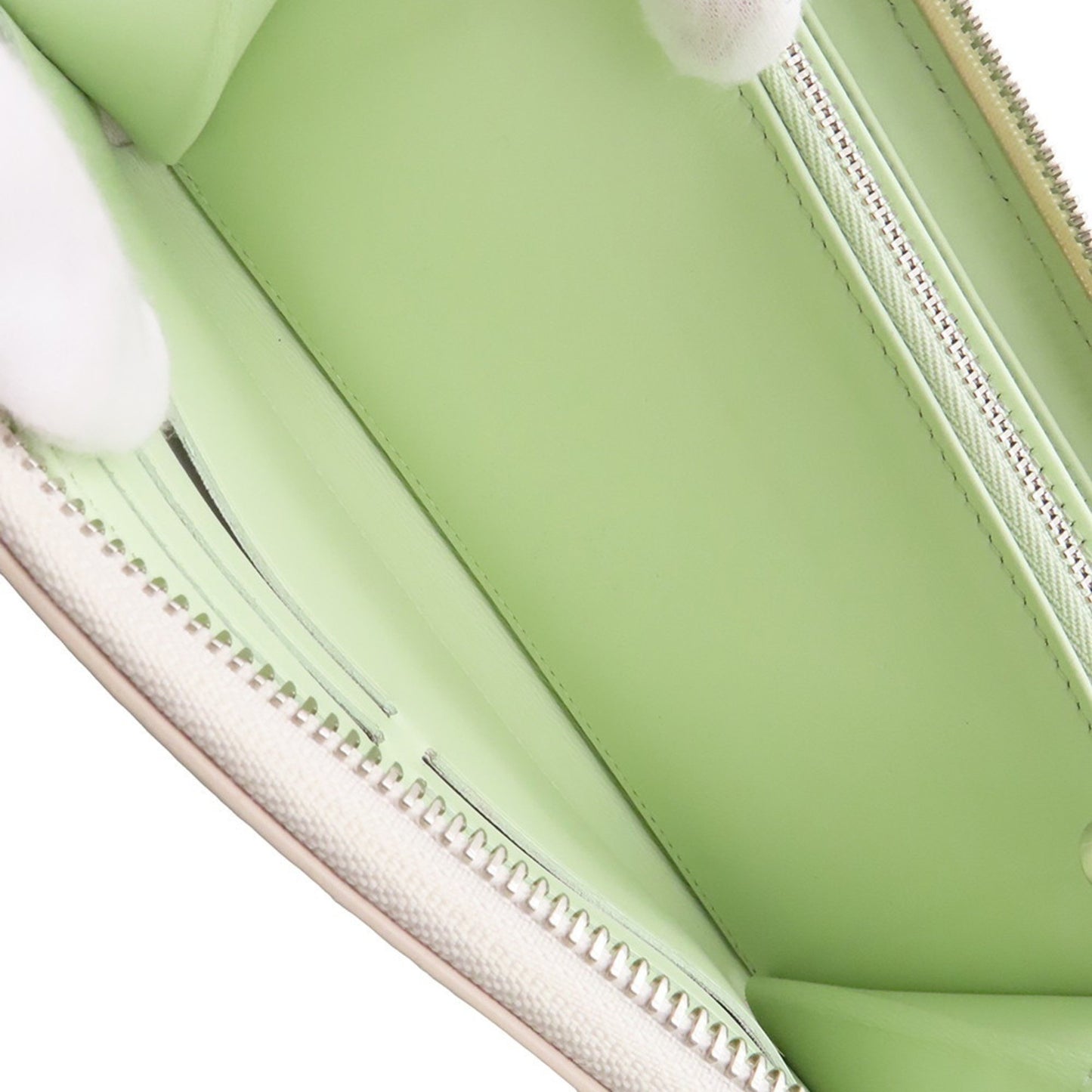 Louis Vuitton Zippy wallet, Beige, Leather, wallet