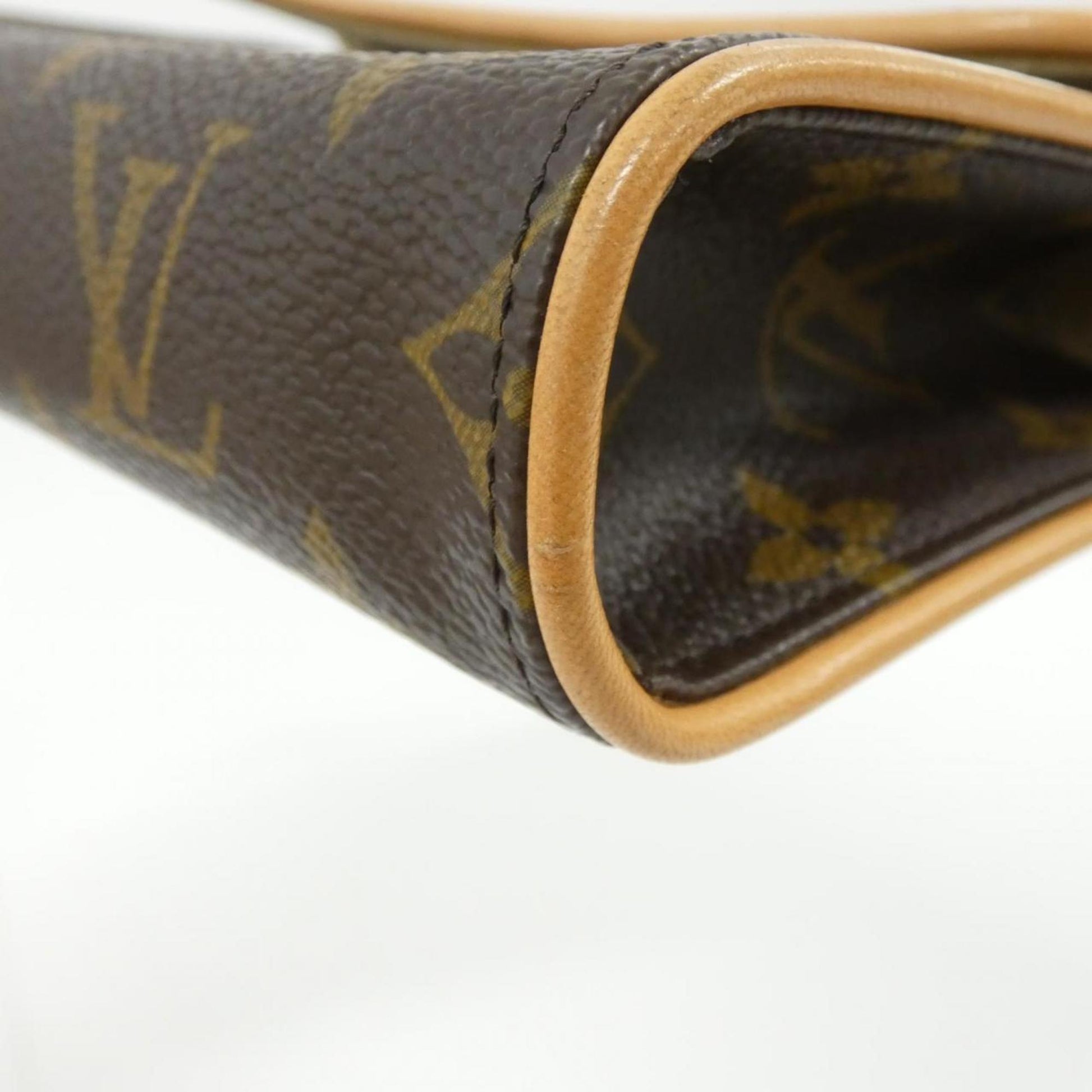Louis Vuitton Florentine, Brown, Canvas, clutch