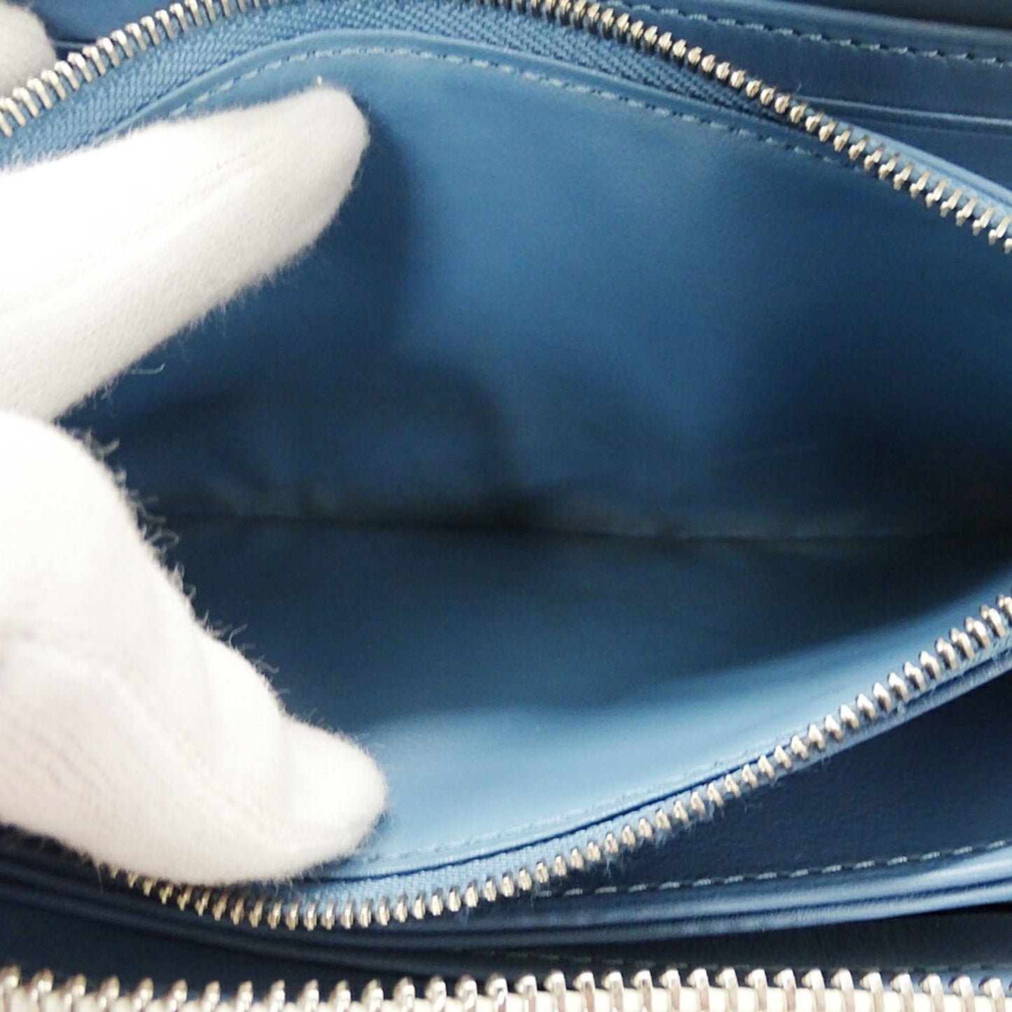 Louis Vuitton Mahina, Blue, Leather, wallet