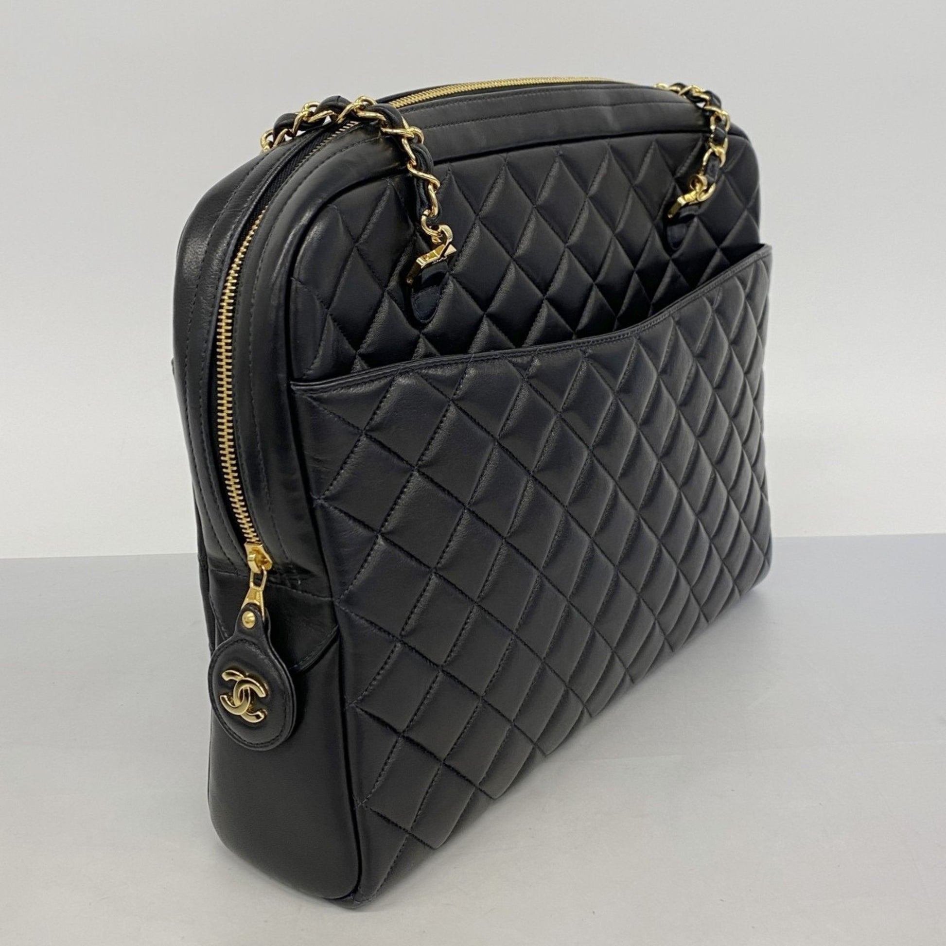 Chanel Matelassé, Black, Leather, shoulder