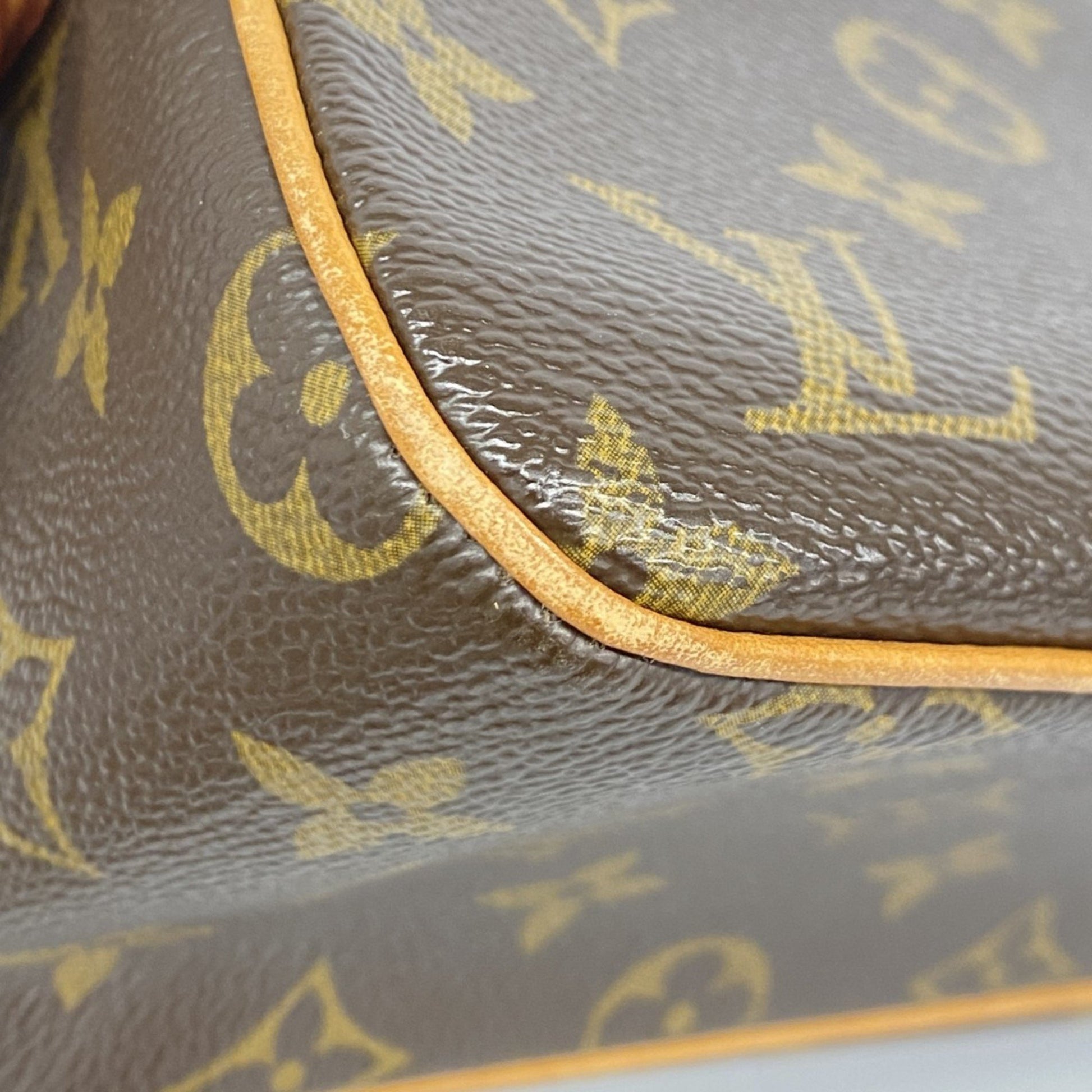 Louis Vuitton Viva Cité, Brown, Canvas, shoulder