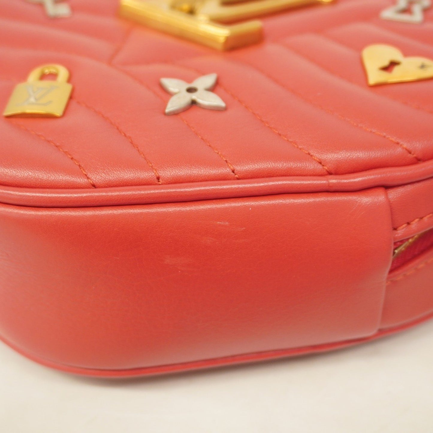 Louis Vuitton New Wave, Red, Leather, shoulder