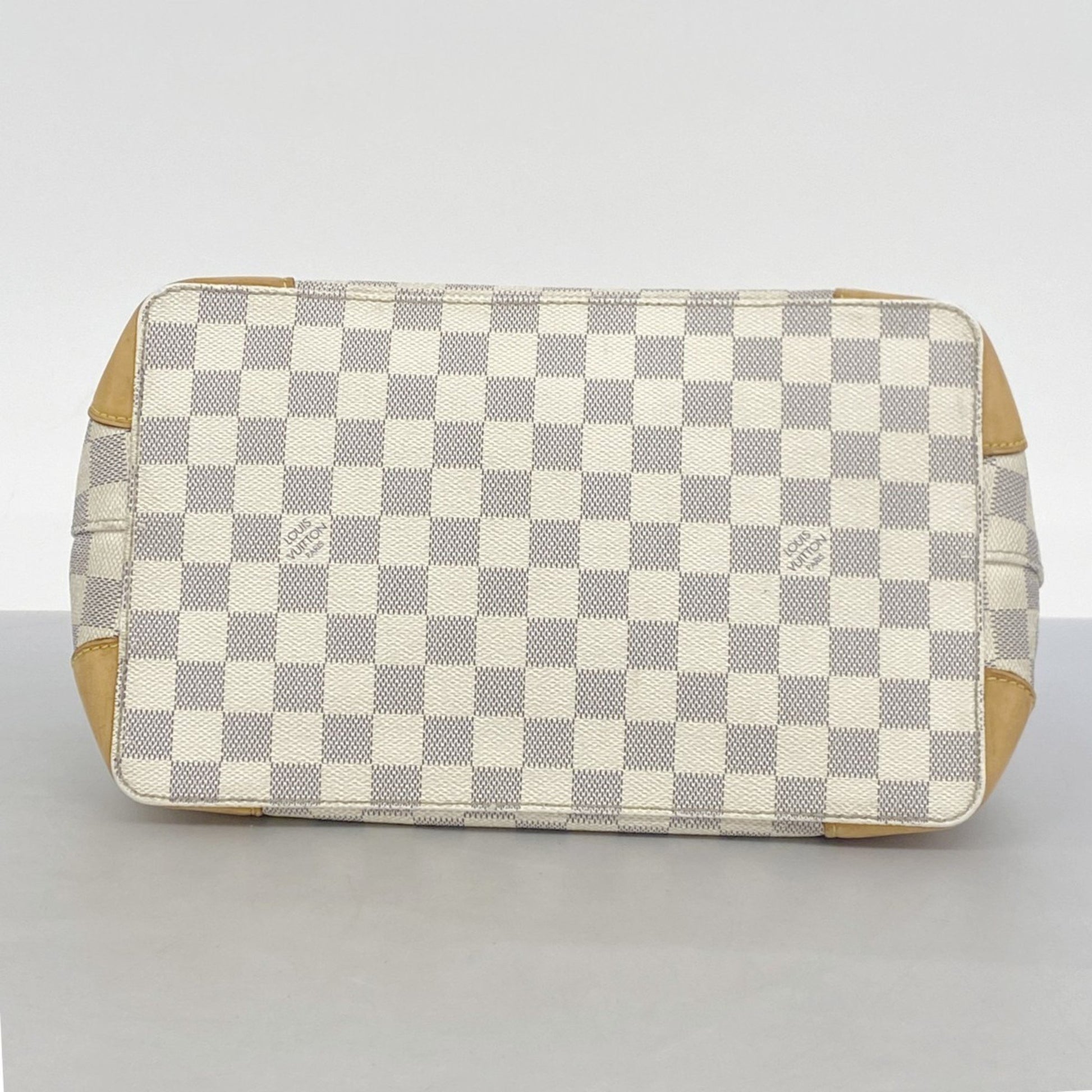 Louis Vuitton Hampstead, White, Canvas, tote