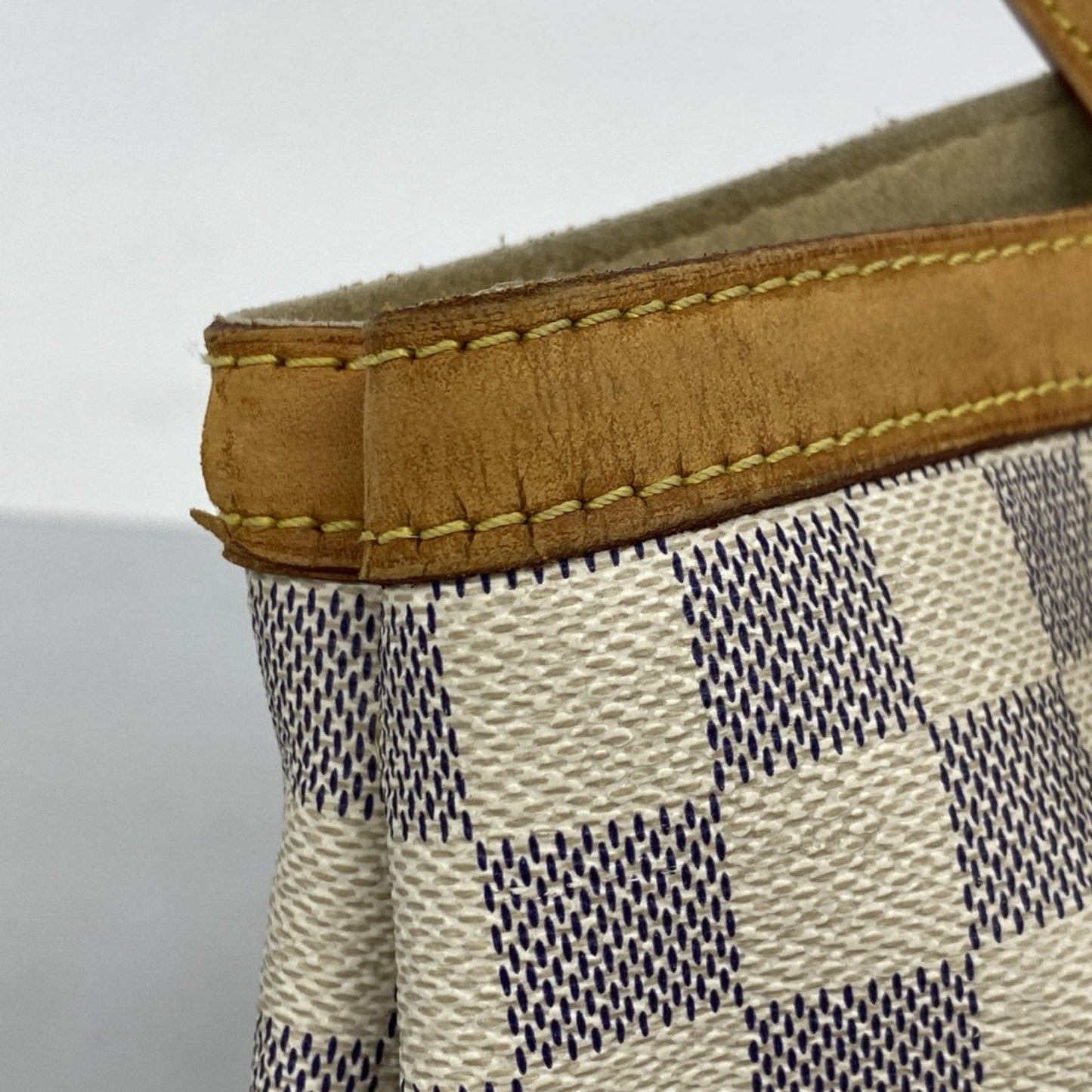 Louis Vuitton Hampstead, White, Canvas, tote