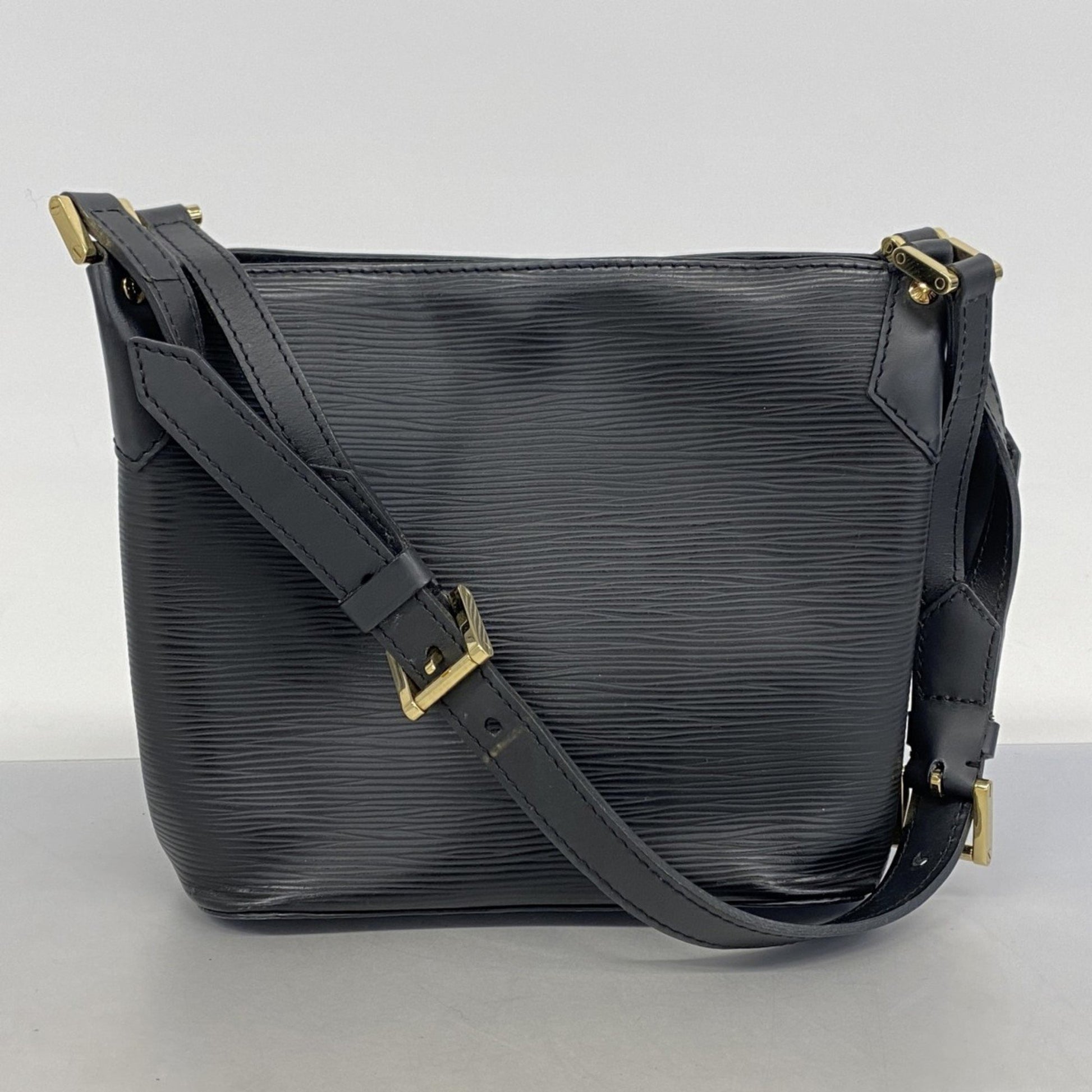 Louis Vuitton Mandara, Black, Leather, shoulder