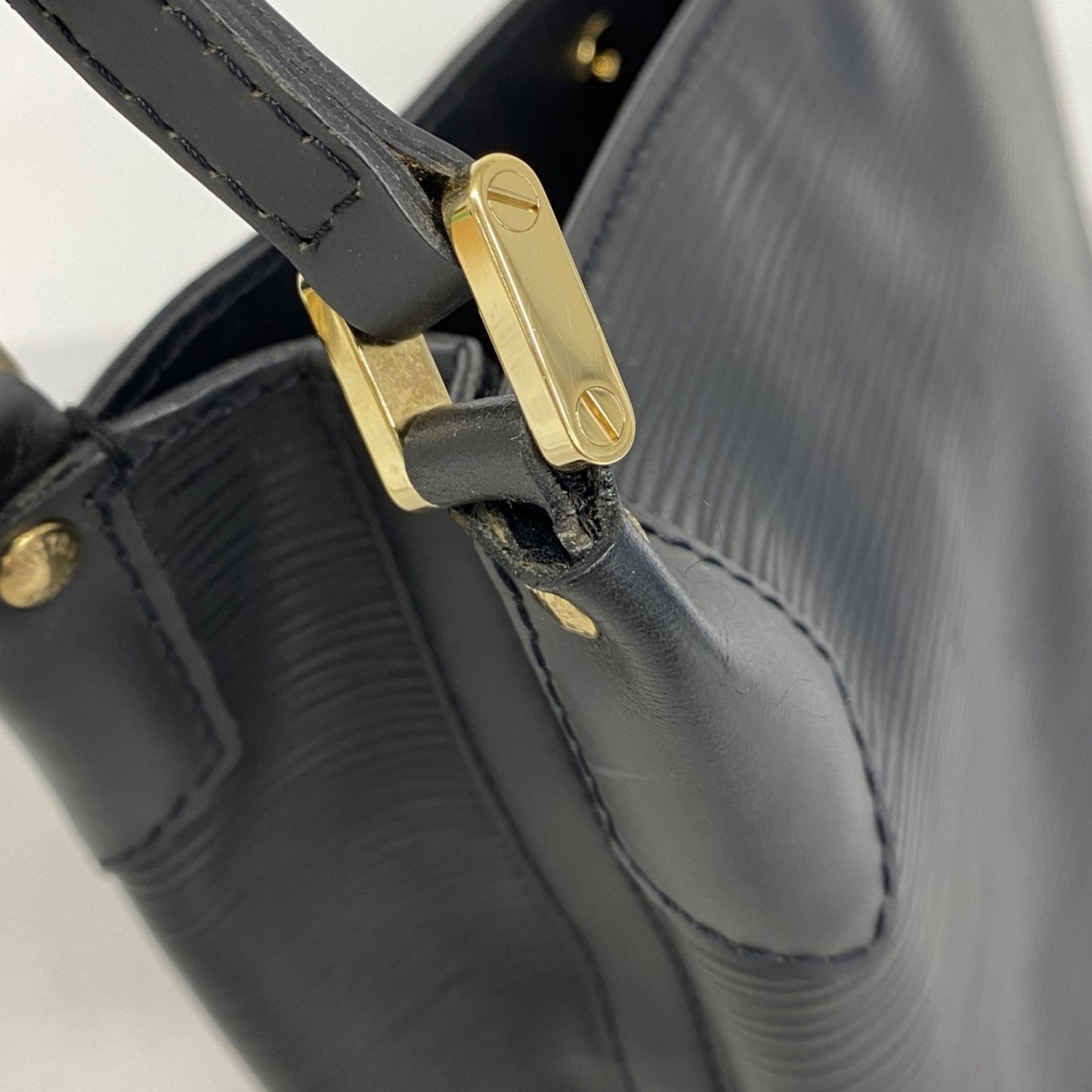 Louis Vuitton Mandara, Black, Leather, shoulder