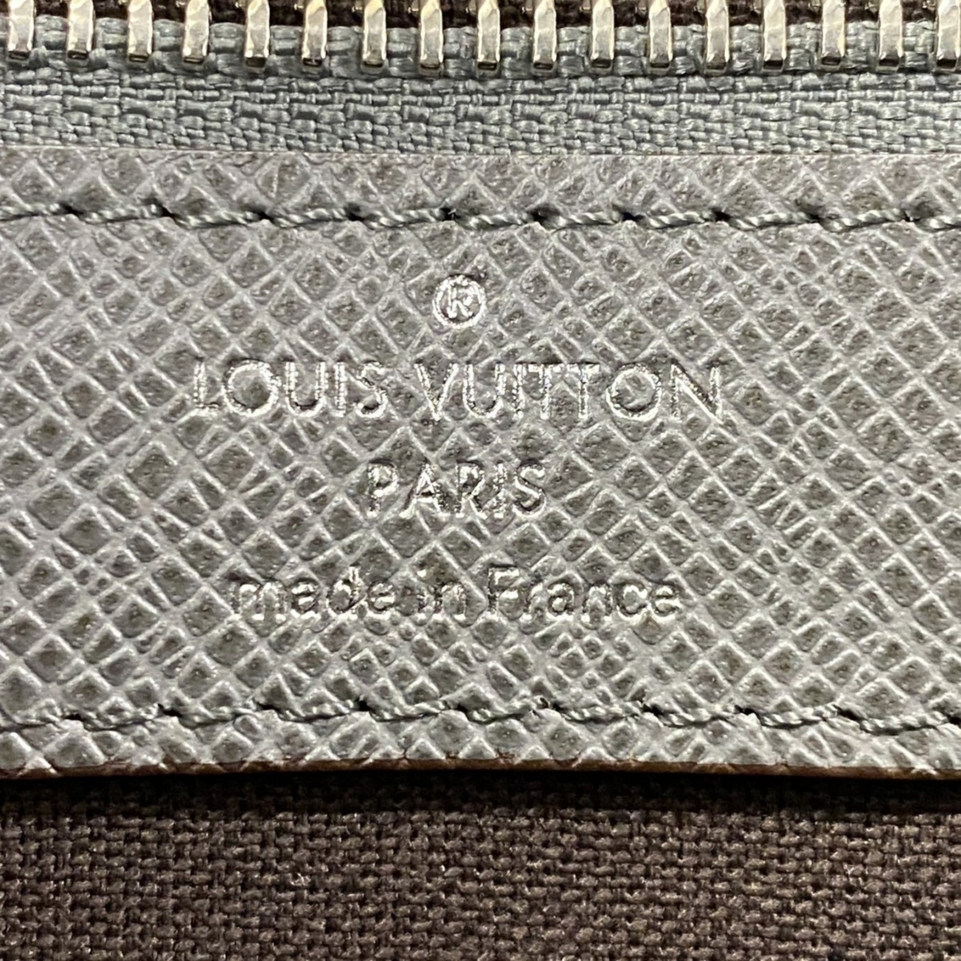 Louis Vuitton Kendall, Grey, Leather, travel