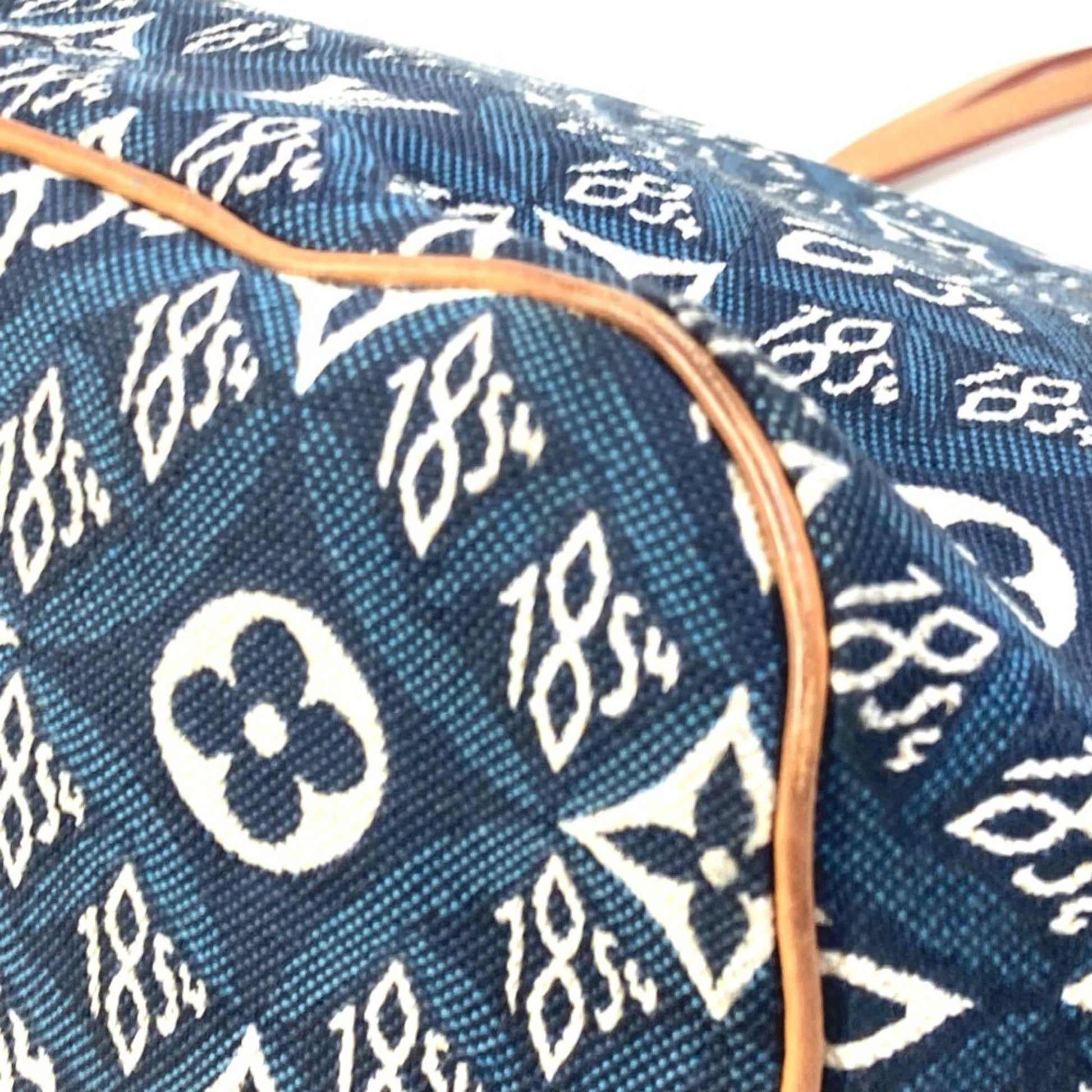 Louis Vuitton Neverfull MM, Navy, Canvas, shoulder
