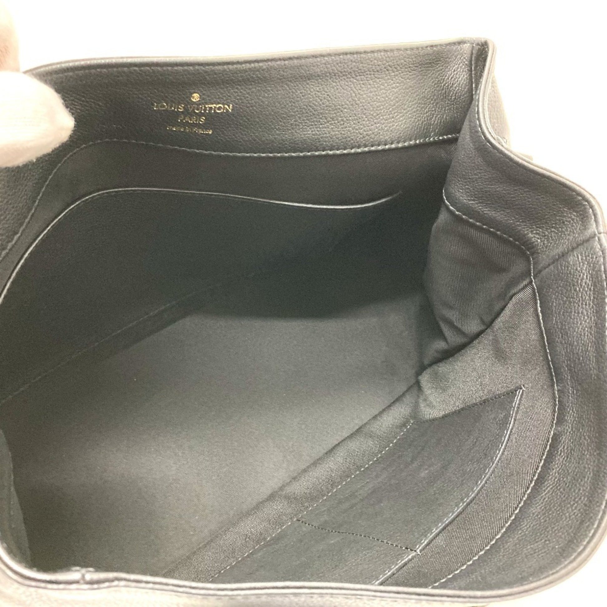 Louis Vuitton Lockme, Black, Leather, shoulder