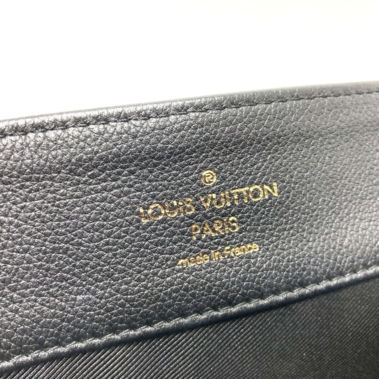 Louis Vuitton Lockme, Black, Leather, shoulder