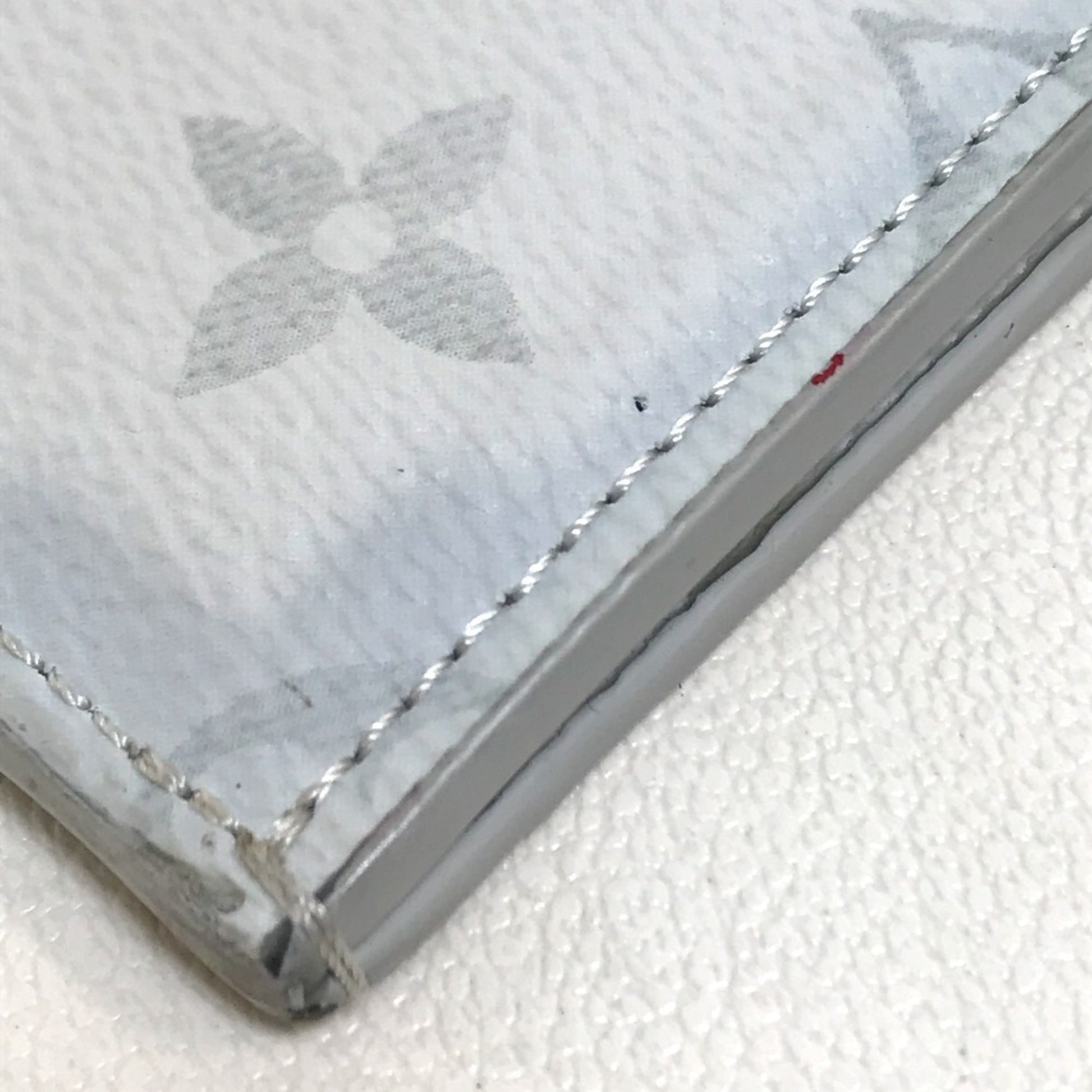 Louis Vuitton Pochette Jour, White, Canvas, clutch