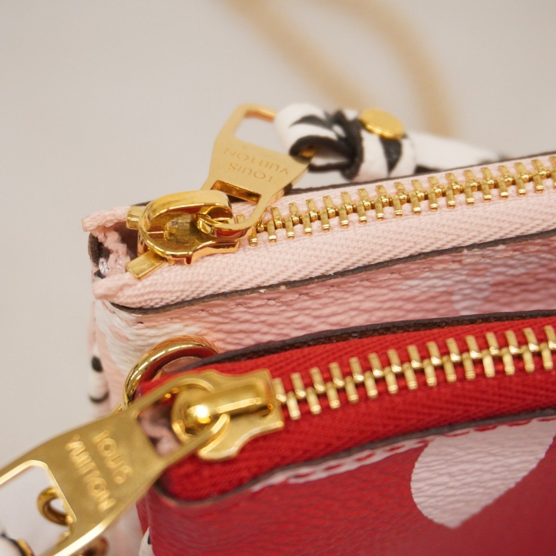 Louis Vuitton Double Zip, Red, Canvas, clutch
