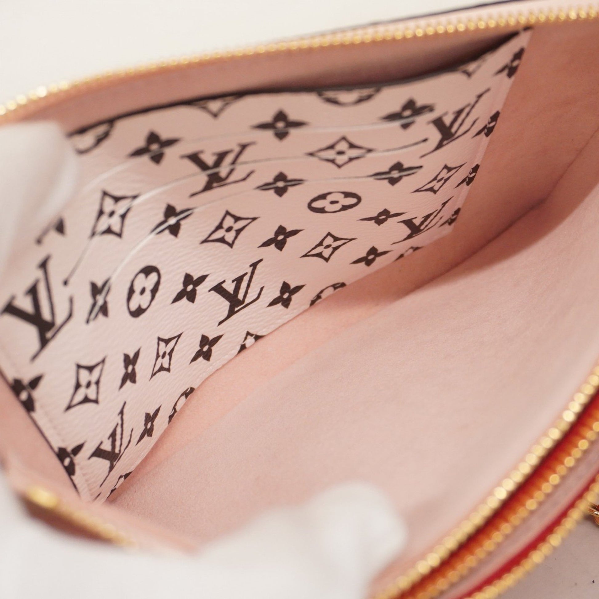 Louis Vuitton Double Zip, Red, Canvas, clutch