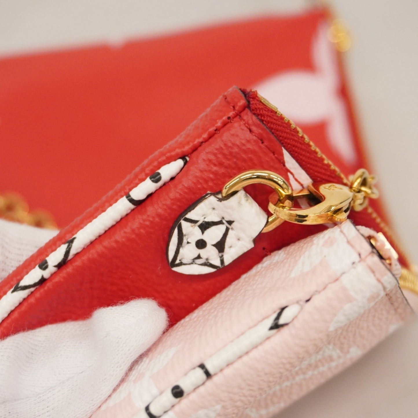 Louis Vuitton Double Zip, Red, Canvas, clutch