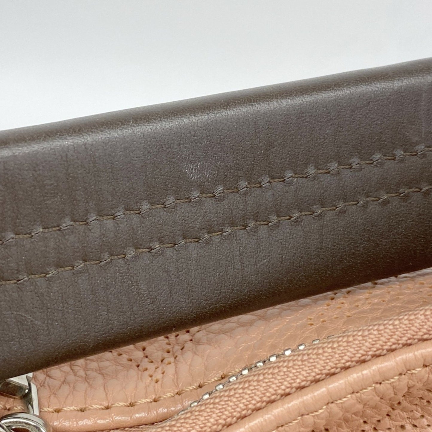Louis Vuitton Mahina, Pink, Leather, shoulder