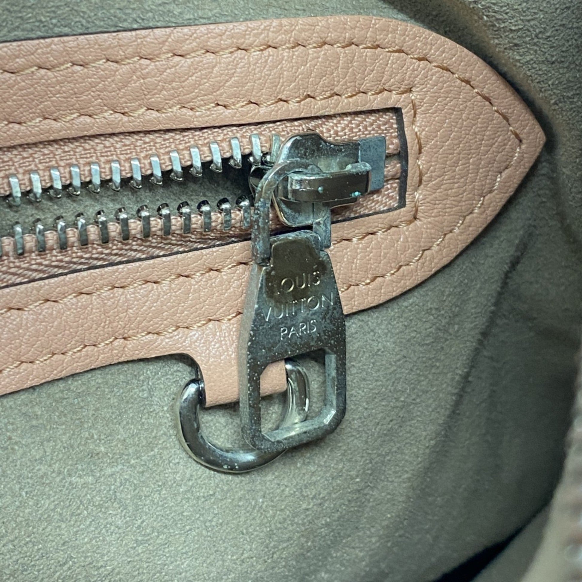 Louis Vuitton Mahina, Pink, Leather, shoulder