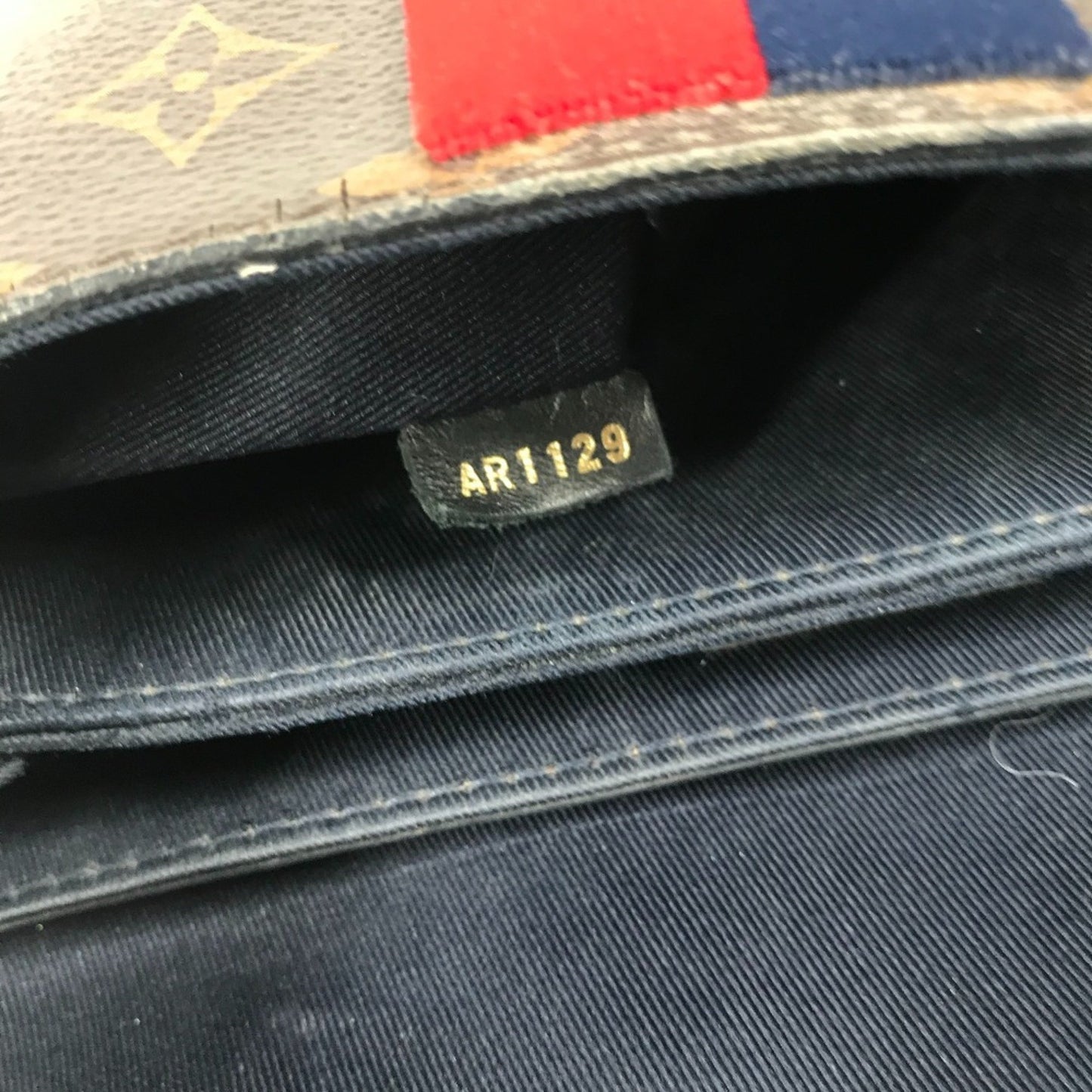 Louis Vuitton Georges, Brown, Canvas, shoulder