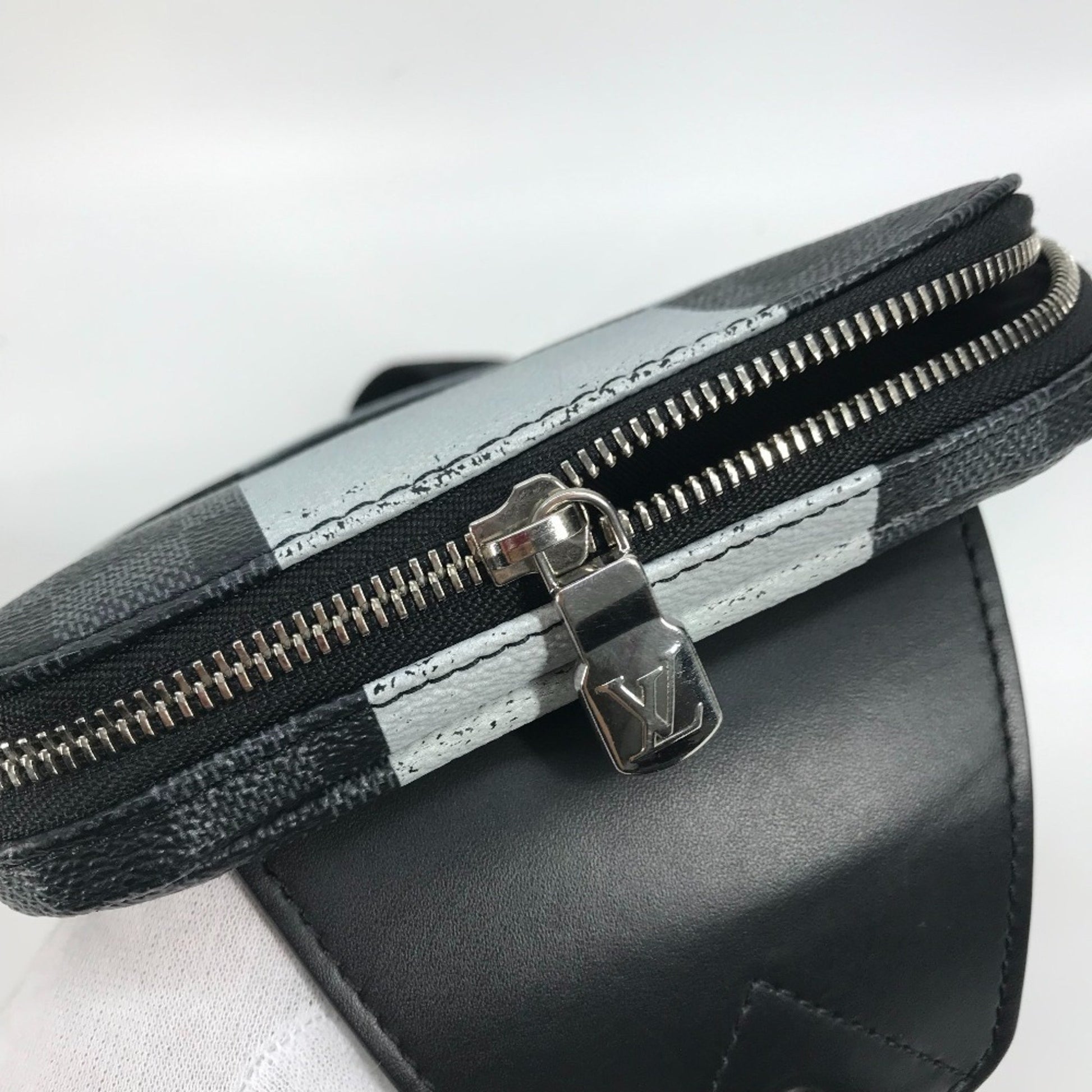 Louis Vuitton Avenue Sling, Black, Canvas, shoulder