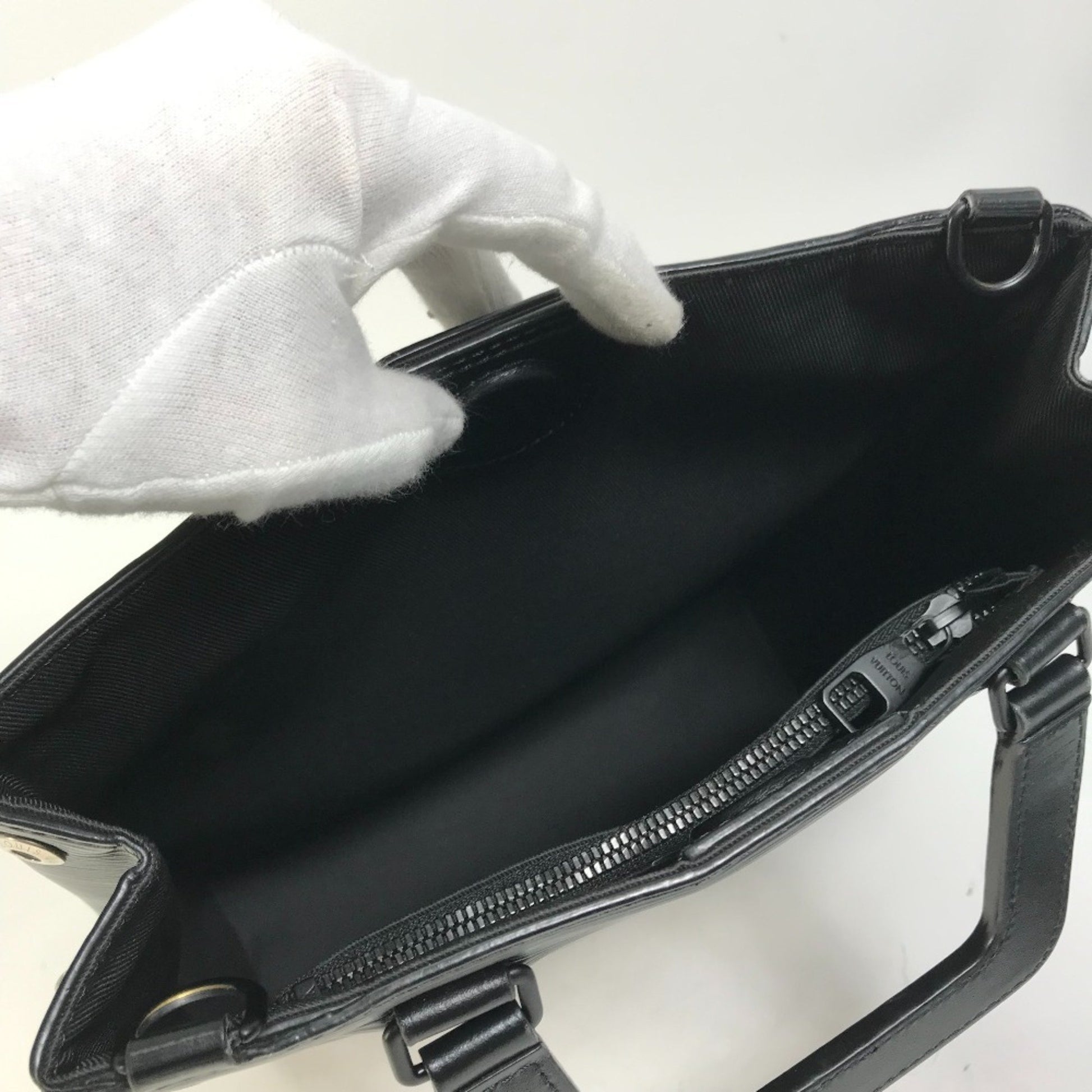 Louis Vuitton Sac Plat, Black, Leather, tote