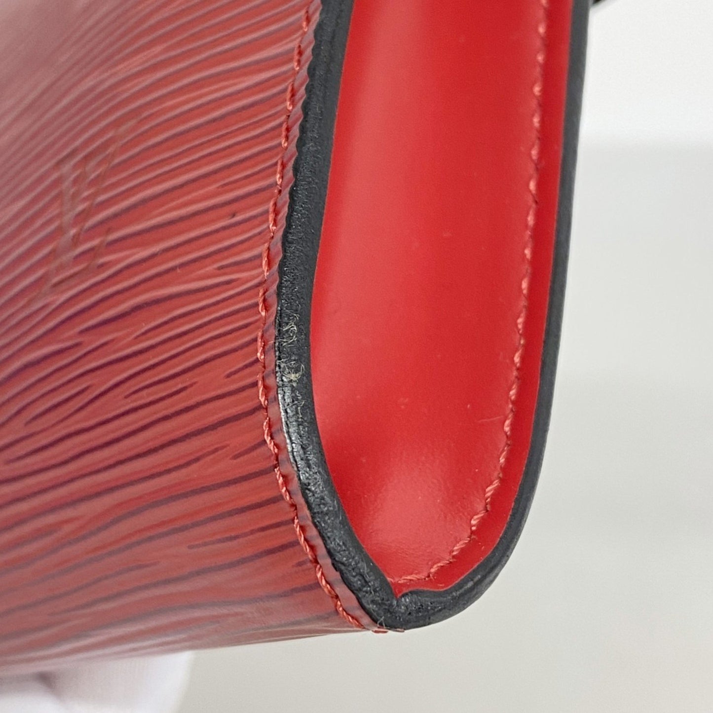 Louis Vuitton Pochette Accessoire, Red, Leather, clutch