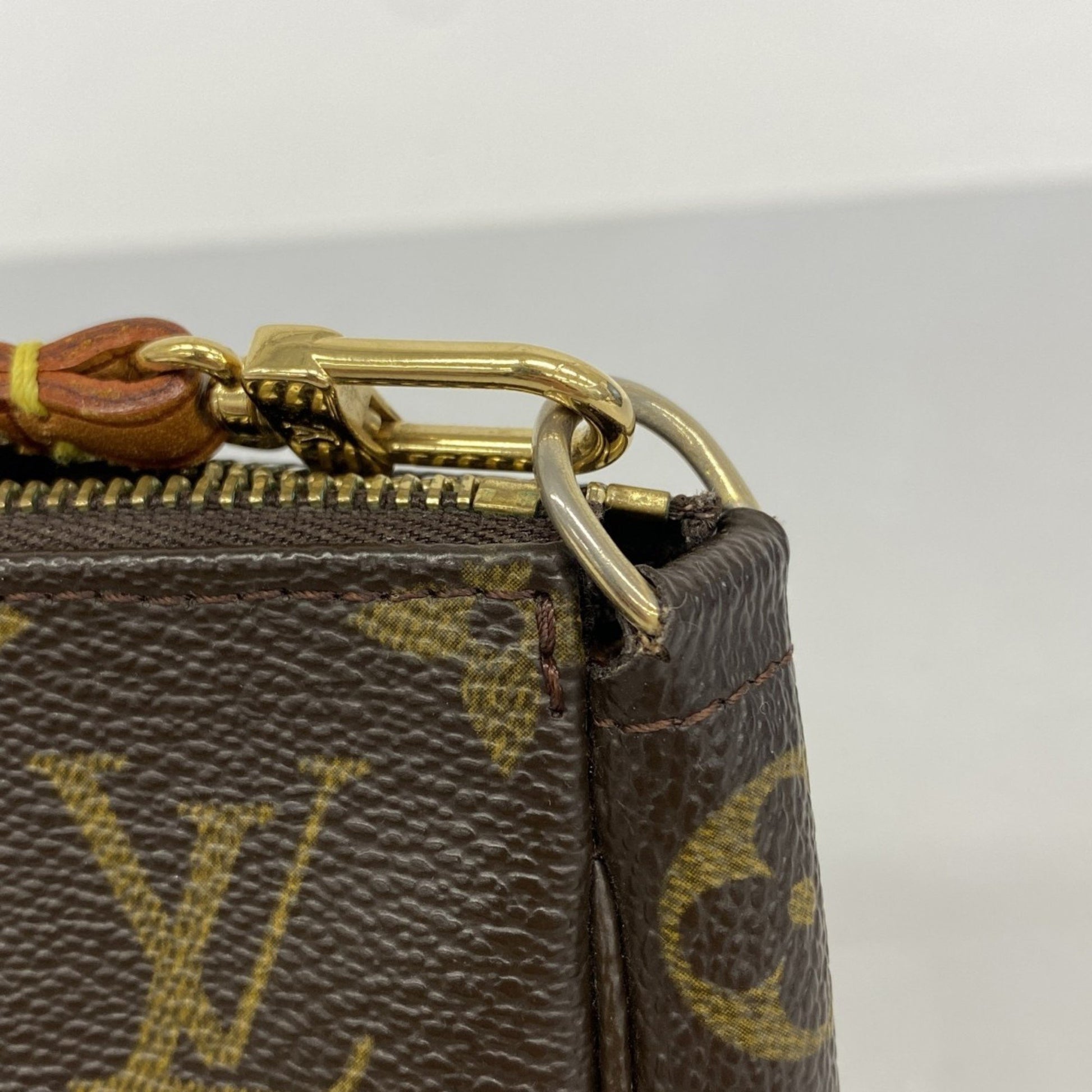Louis Vuitton Pochette Accessoire, Brown, Canvas, clutch