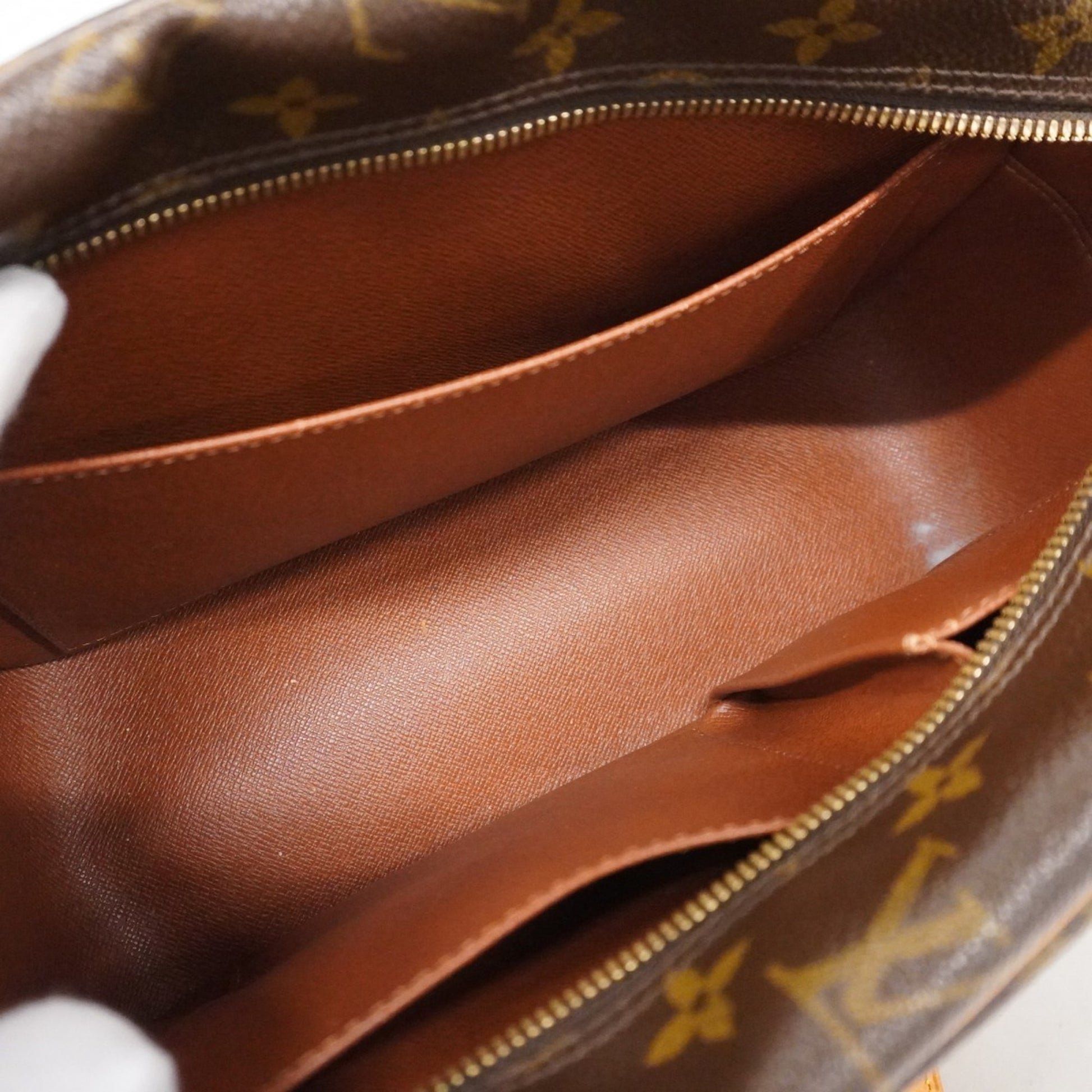 Louis Vuitton Cité, Brown, Canvas, shoulder