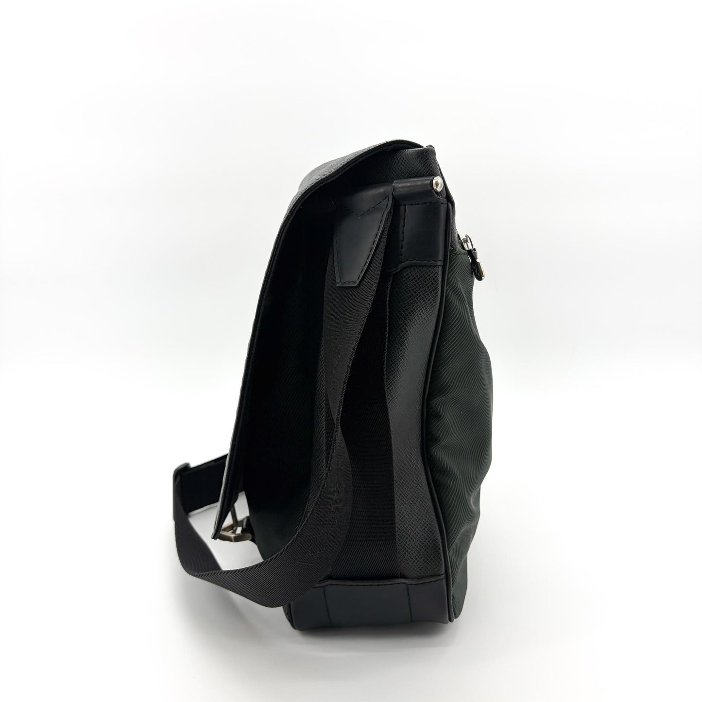 Louis Vuitton Dersou Taiga Leather and Canvas, Black, Leather, Shoulder Bag