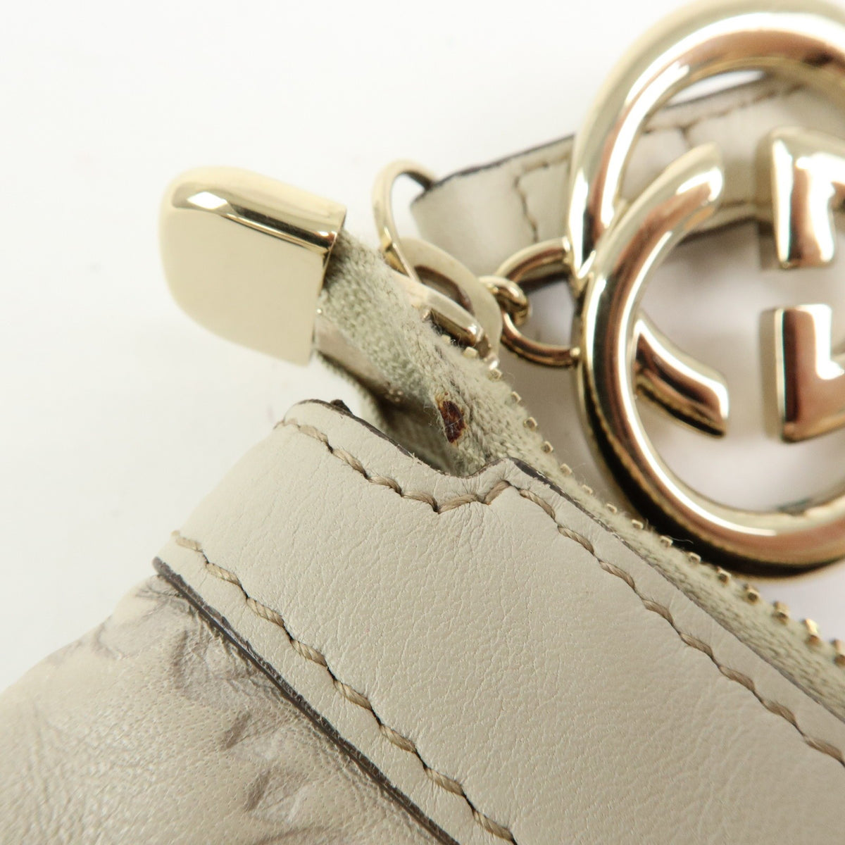 Gucci Heart Wristlet Guccissima Leather, Beige, Leather, Clutch