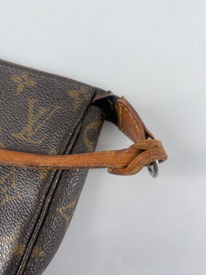 Louis Vuitton Pochette Accessoires Monogram Canvas, BROWN, CANVAS, Clutche & pouche