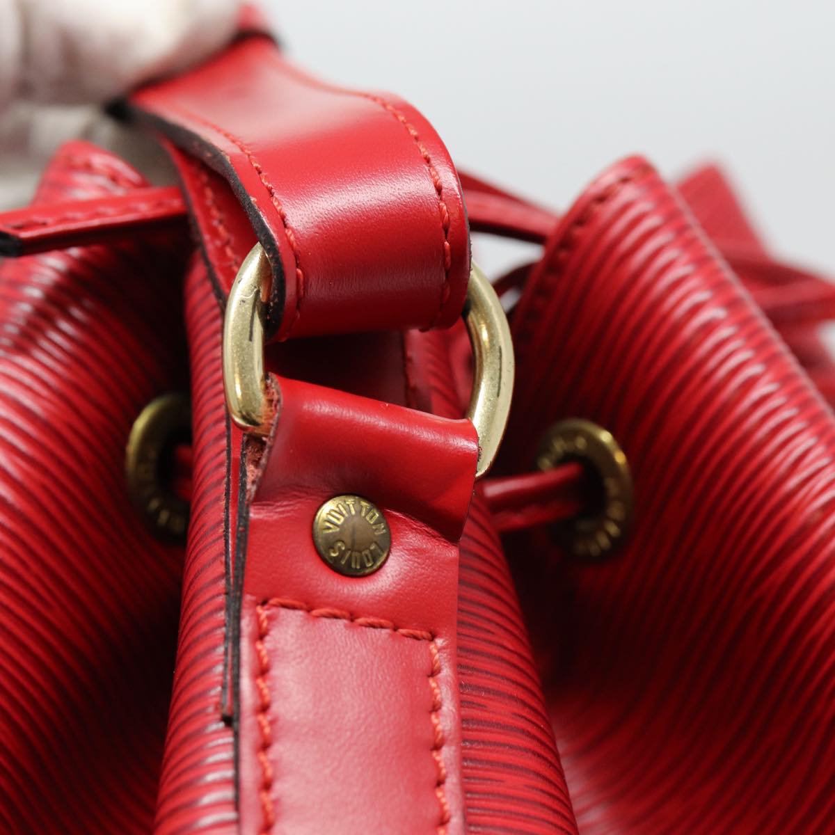 Louis Vuitton Noe, Red, Leather, shoulder