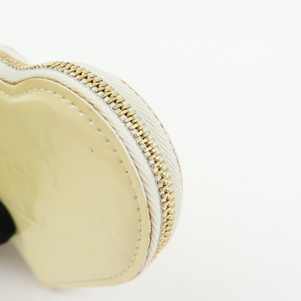 Louis Vuitton Heart Coin Purse Monogram Vernis, Beige, Patent Leather, Clutch