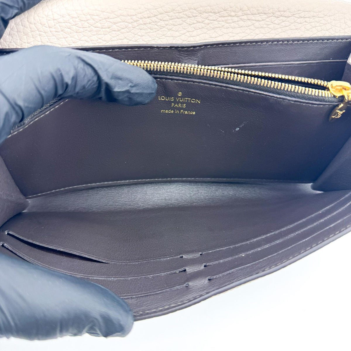 Louis Vuitton Louise Clutch Leather, Beige, Leather, Clutch
