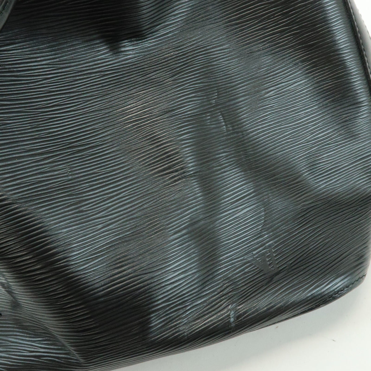 Louis Vuitton Petit Noe Epi Leather, Black, Leather, Handbag