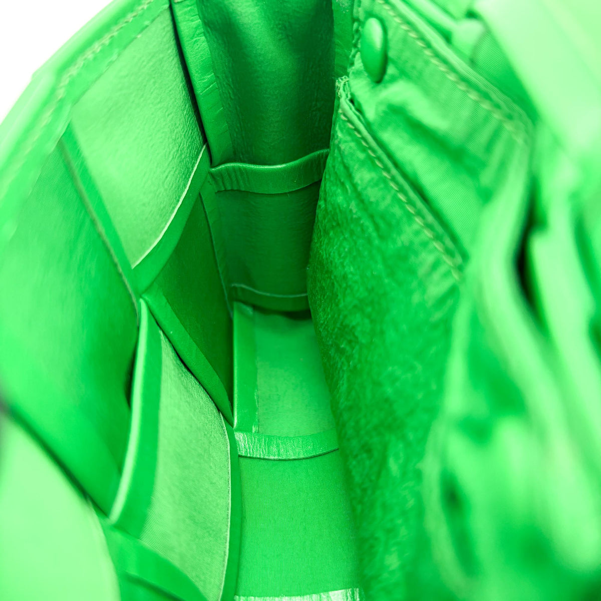 Bottega Veneta Cassette Maxi Intrecciato Leather, Green, Leather, Crossbody Bag