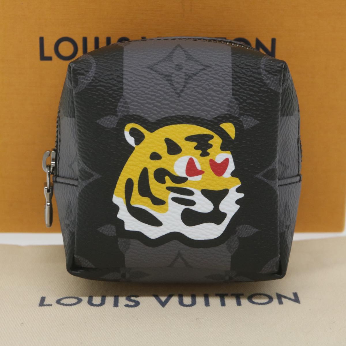 Louis Vuitton Tiger, Grey, Canvas, clutch