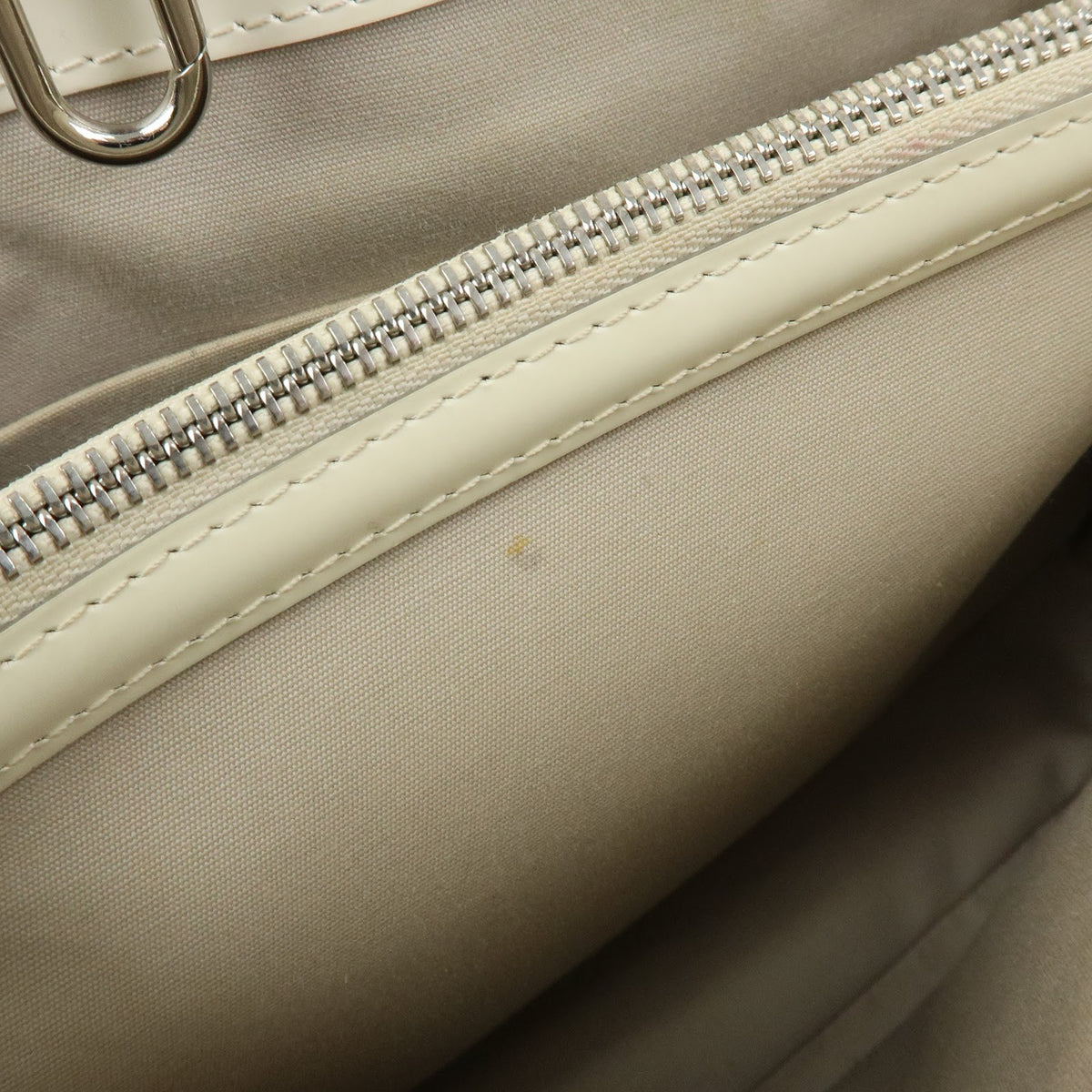 Louis Vuitton Passy Epi Leather, White, Leather, Tote Bag