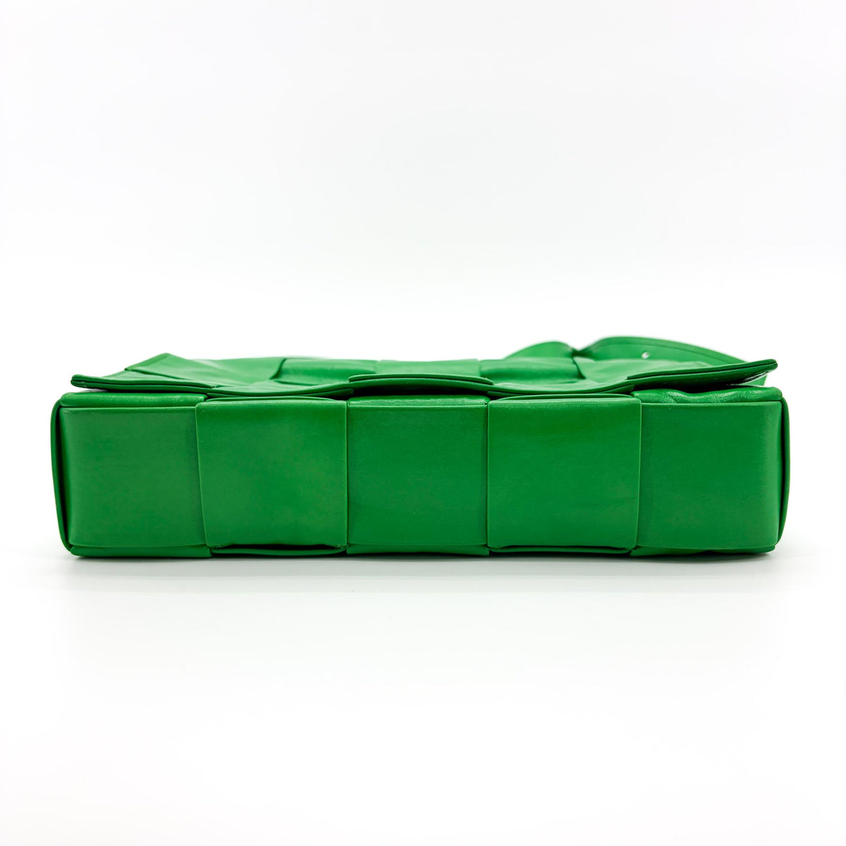 Bottega Veneta Cassette Maxi Intrecciato Leather, Green, Leather, Crossbody Bag