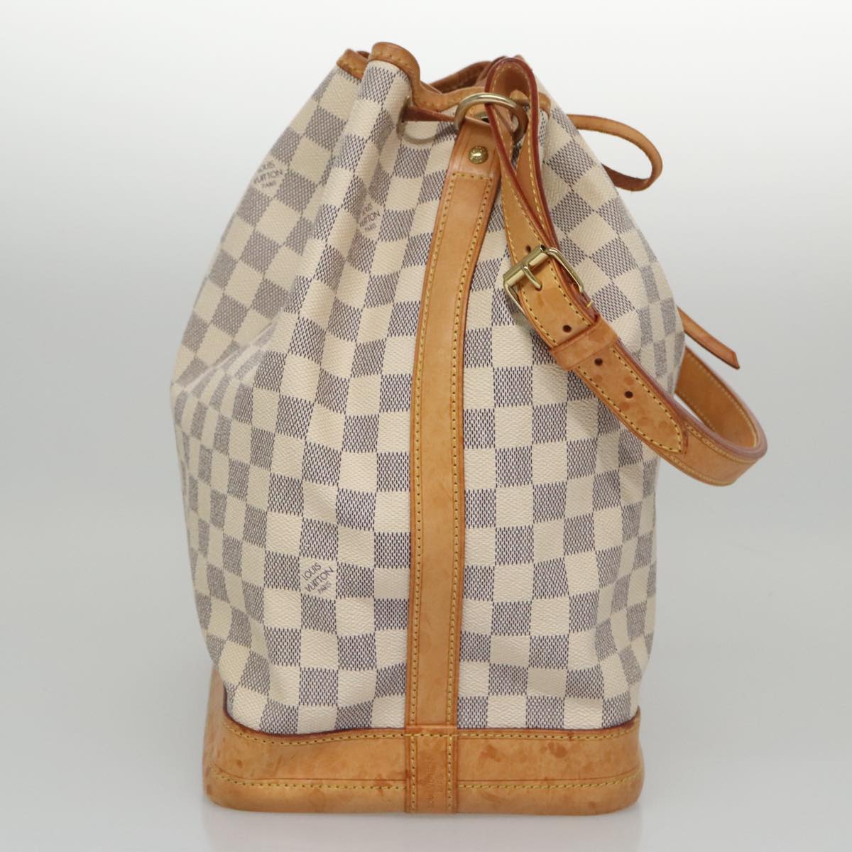 Louis Vuitton Noe, White, Canvas, shoulder