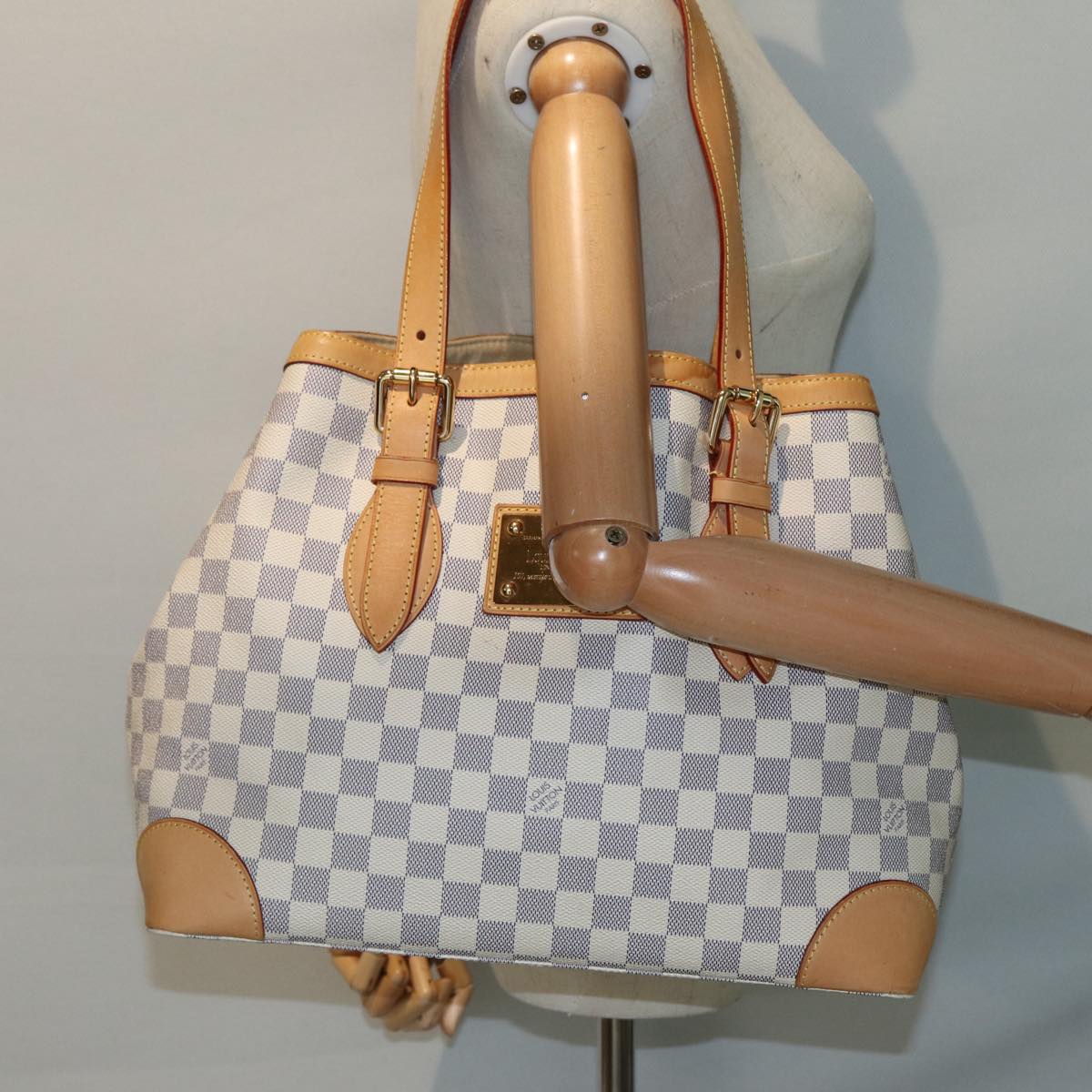 Louis Vuitton Hampstead, Beige, Canvas, tote