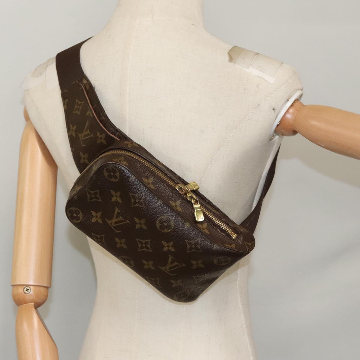 Louis Vuitton Geronimos, Brown, Canvas, shoulder