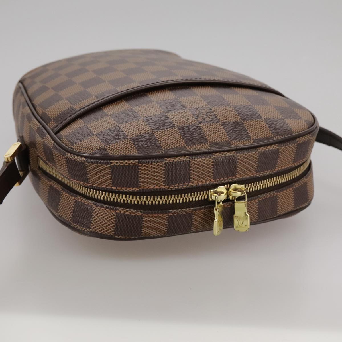 Louis Vuitton Ipanema, Brown, Canvas, shoulder