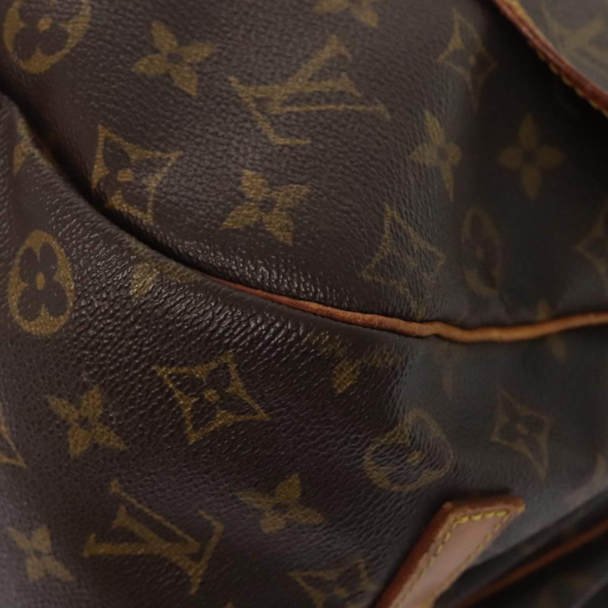 Louis Vuitton Saumur 35, Brown, Canvas, shoulder