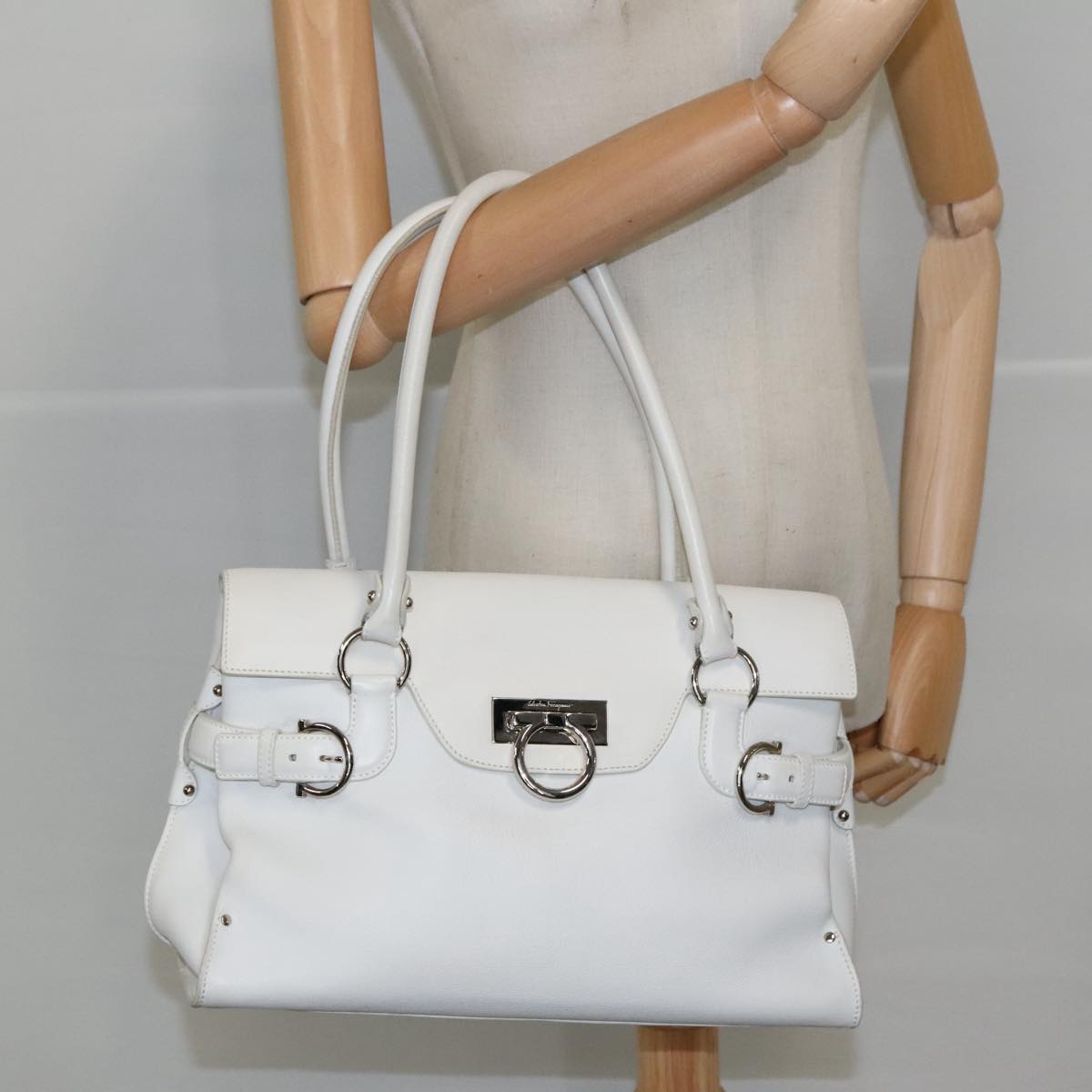 Salvatore Ferragamo, White, Leather, shoulder