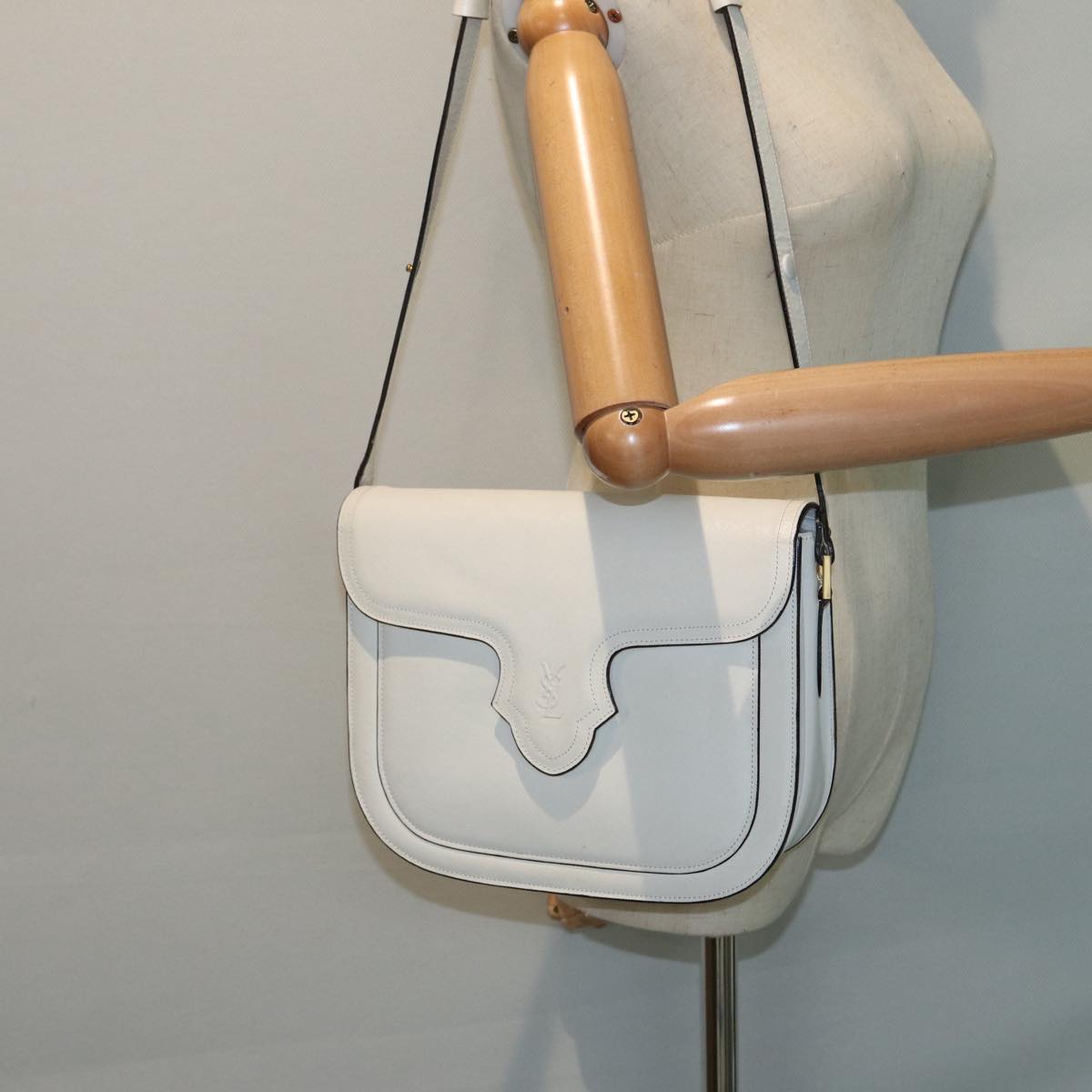 Yves Saint Laurent Mombasa, White, Leather, shoulder