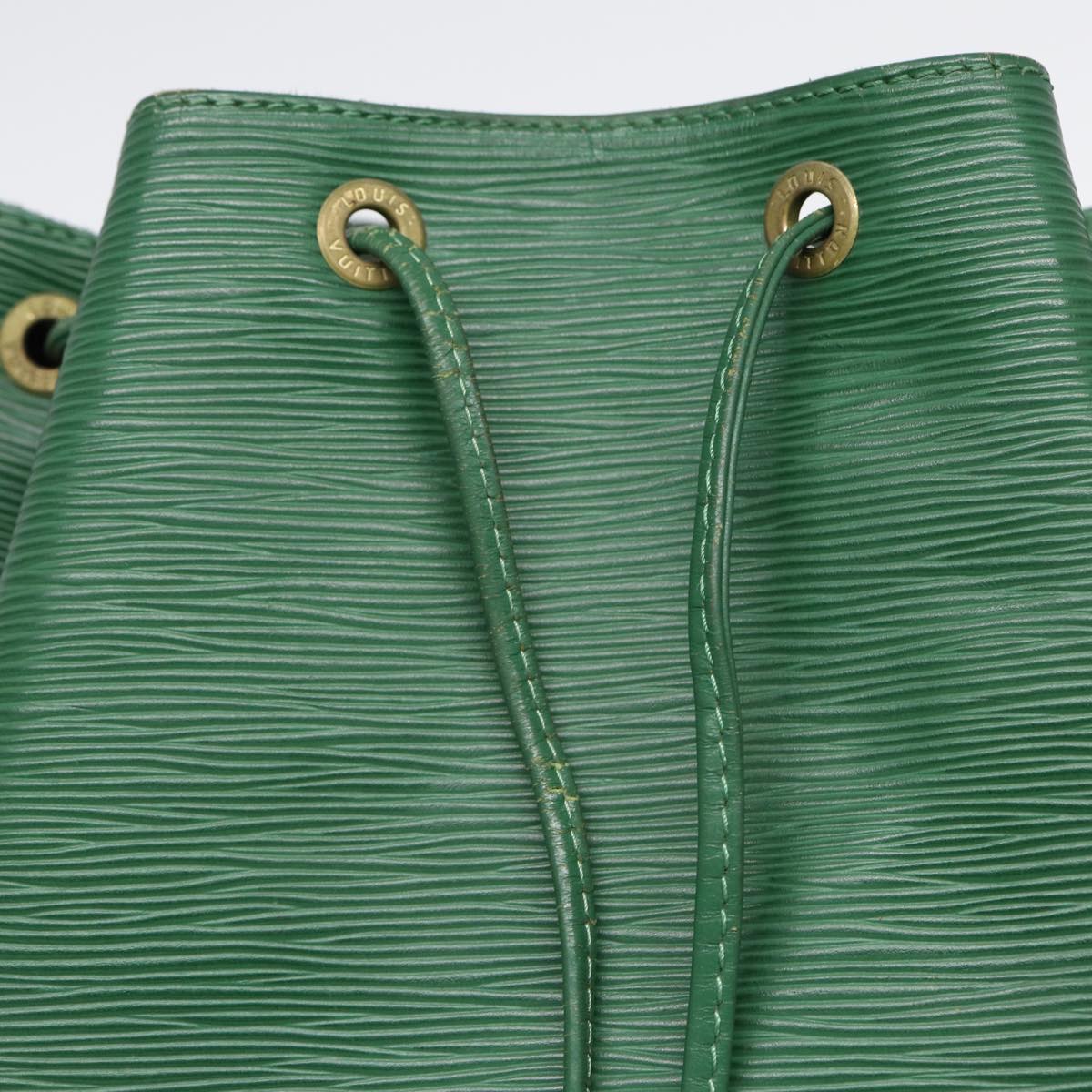 Louis Vuitton Noé PM, Green, Leather, shoulder