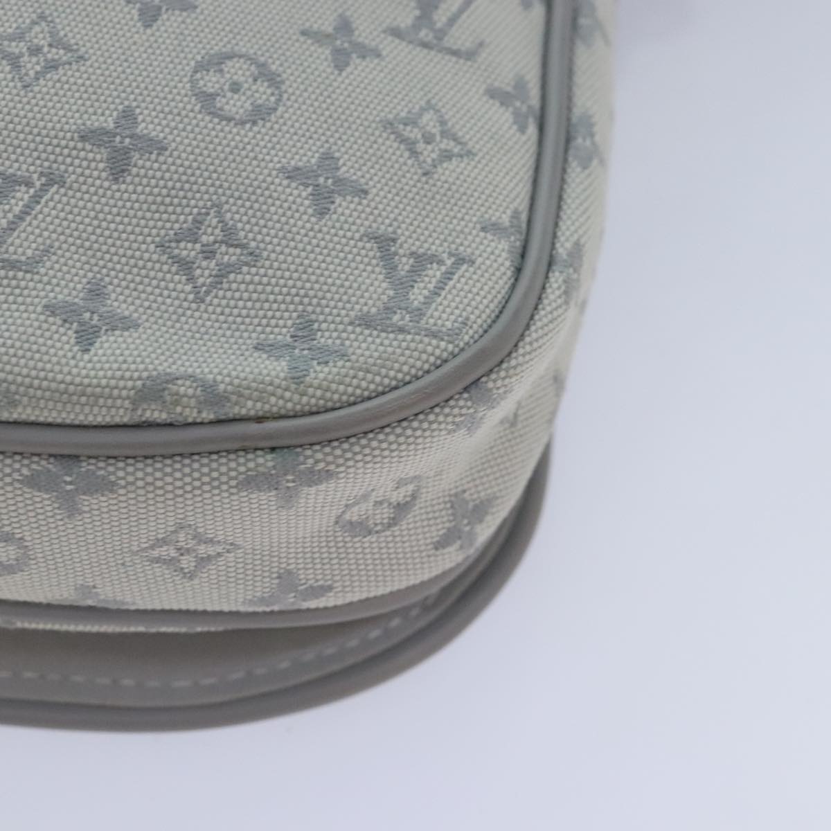 Louis Vuitton Conte De Fées, Grey, Canvas, shoulder