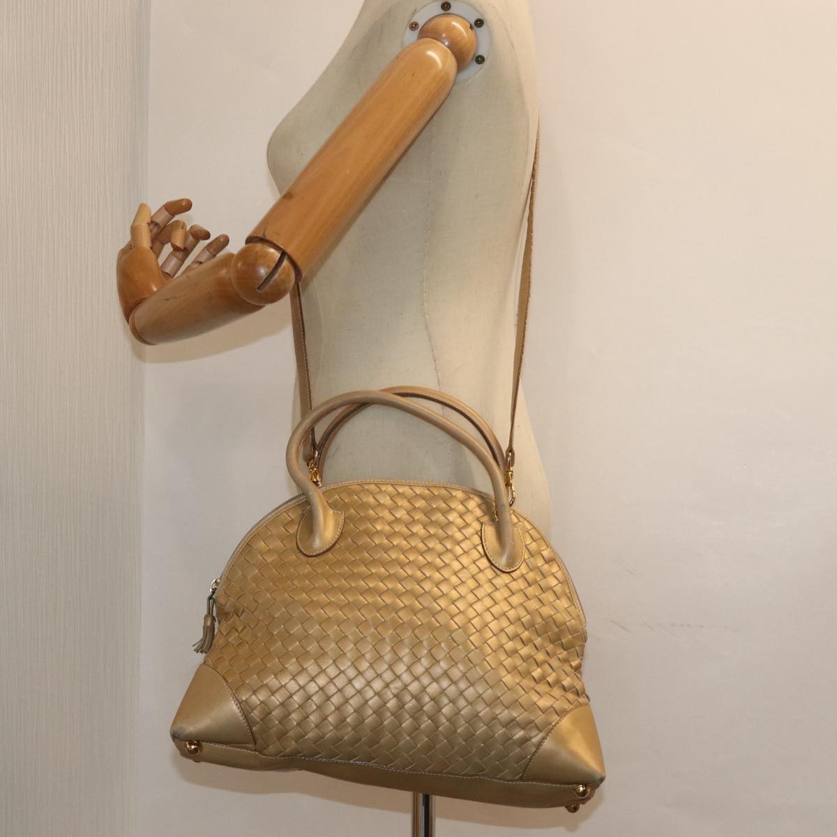 Bottega Veneta Intrecciato, Gold, Leather, handbag